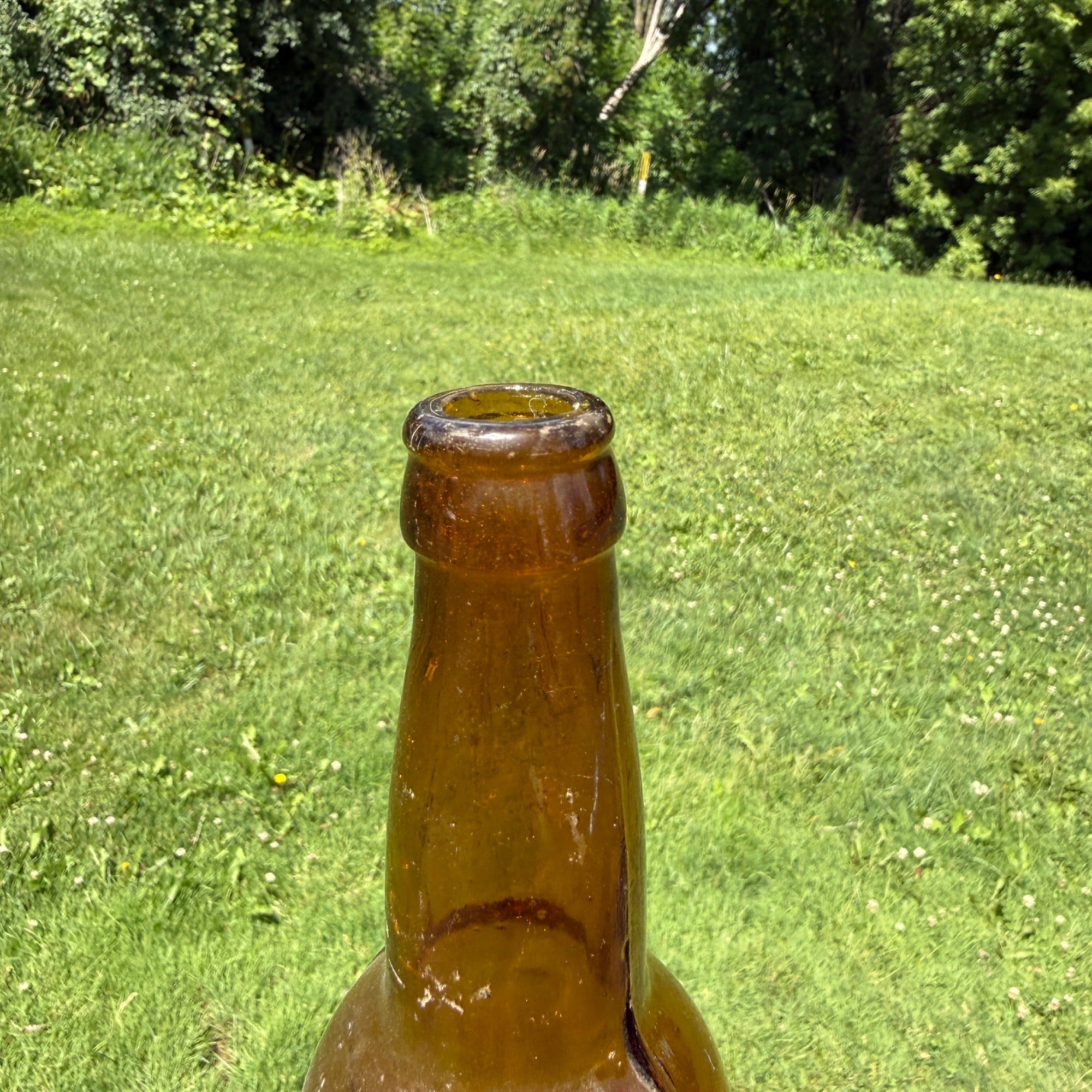 1910s Milwaukee Waukesha Brew Co Beer Bottle Yellow Light Amber Wisconsin Brewery