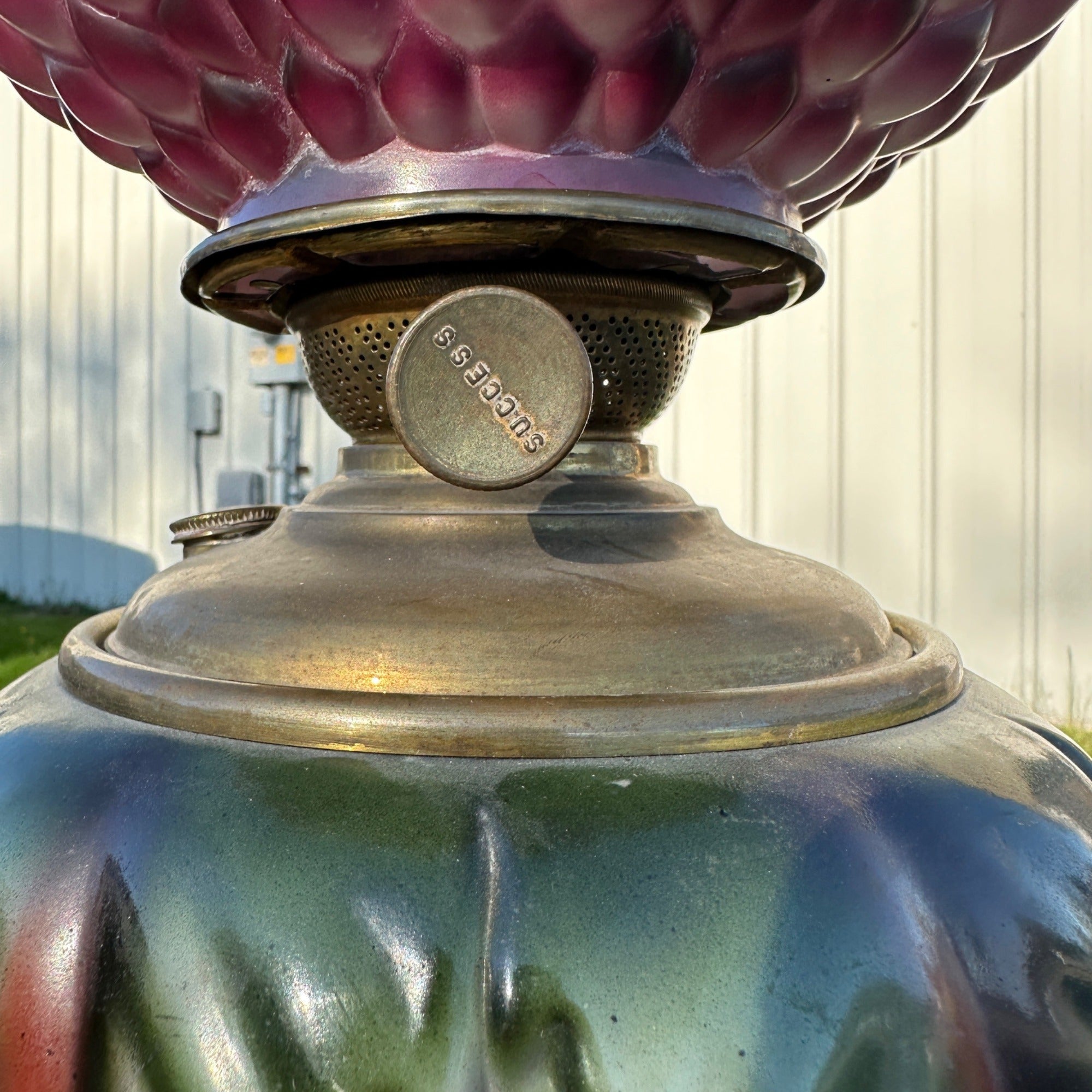 Antique Victorian Puffy Grape Cluster Parlor Table Oil Lamp