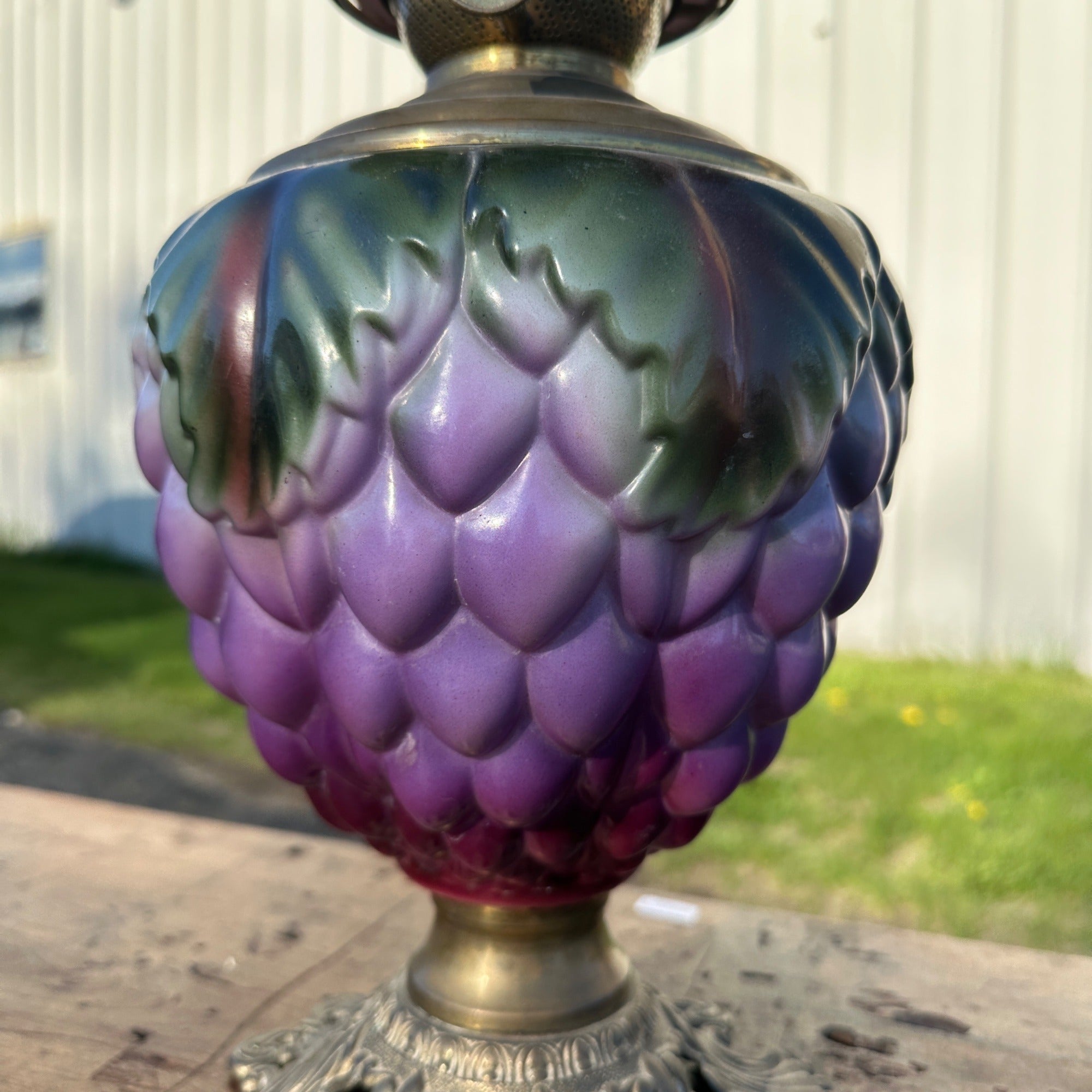 Antique Victorian Puffy Grape Cluster Parlor Table Oil Lamp