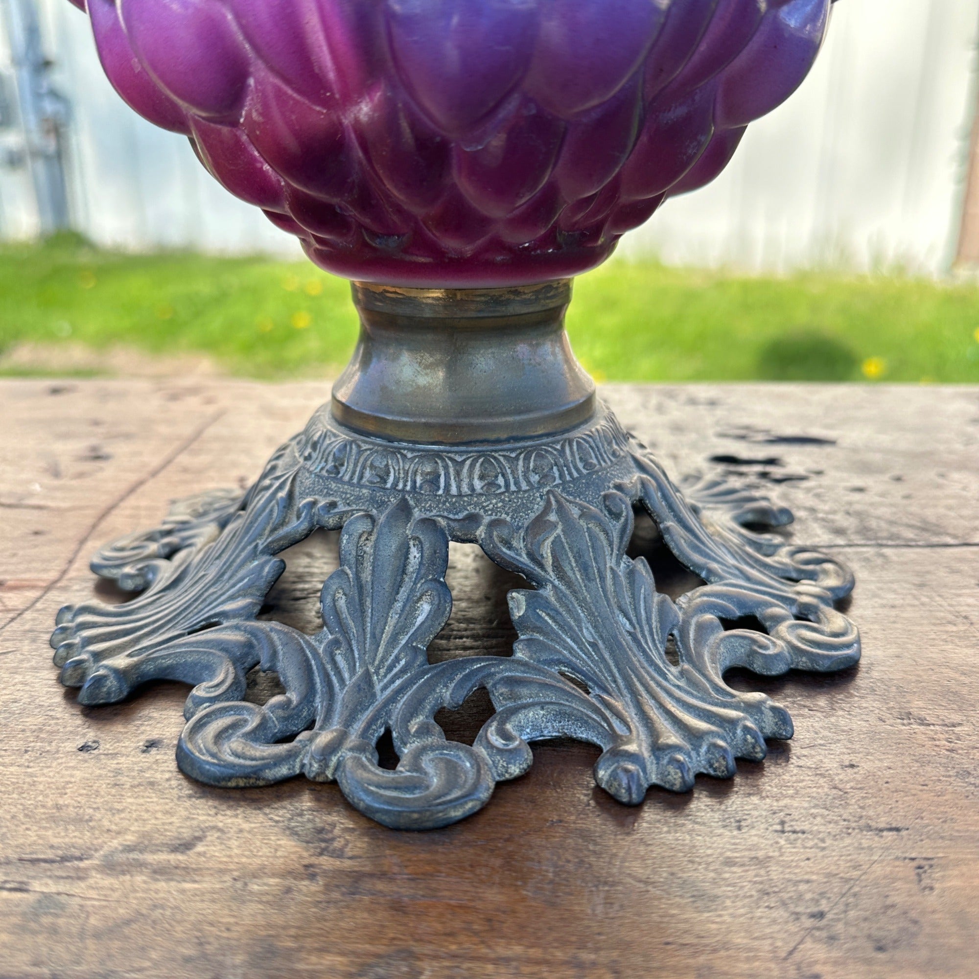 Antique Victorian Puffy Grape Cluster Parlor Table Oil Lamp