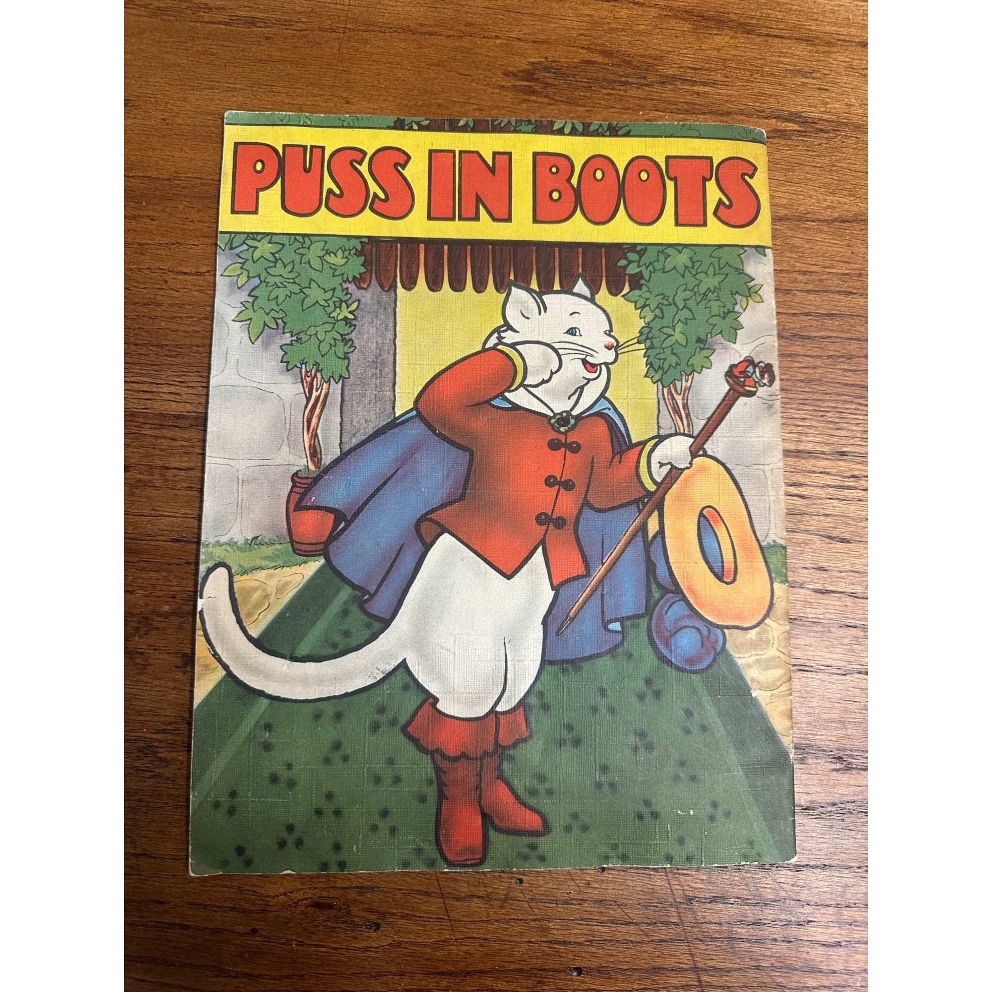 Vintage Puss In Boots Childrens Book 1941 Saalfield Publishing USA #2364