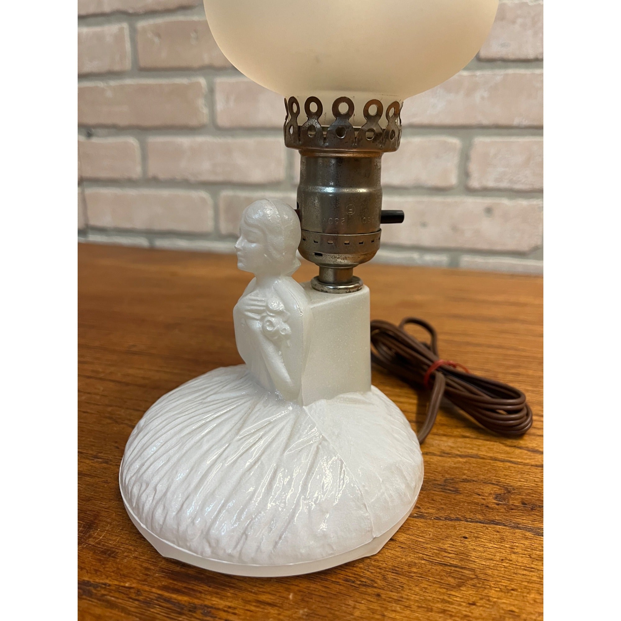 Vintage Art Nouveau Deco White Glass Lady Flowing Dress Electric Table Lamp