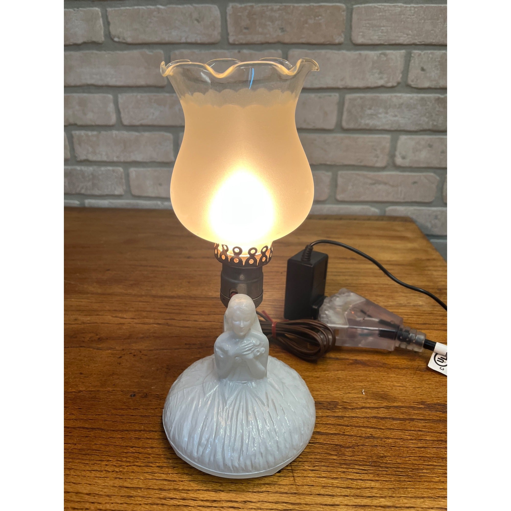 Vintage Art Nouveau Deco White Glass Lady Flowing Dress Electric Table Lamp