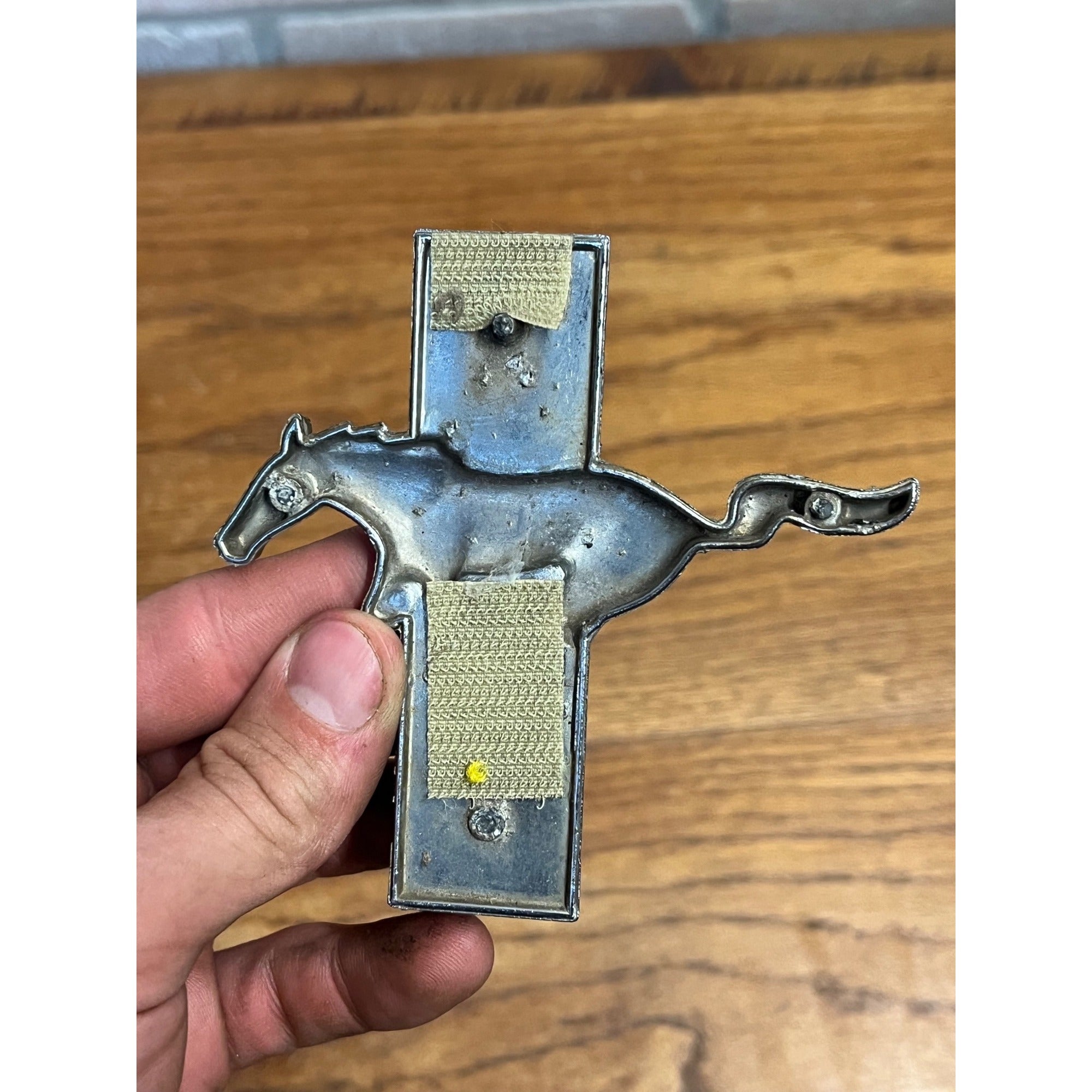 Vintage Ford Mustang 1964 GT LH Fender Emblem