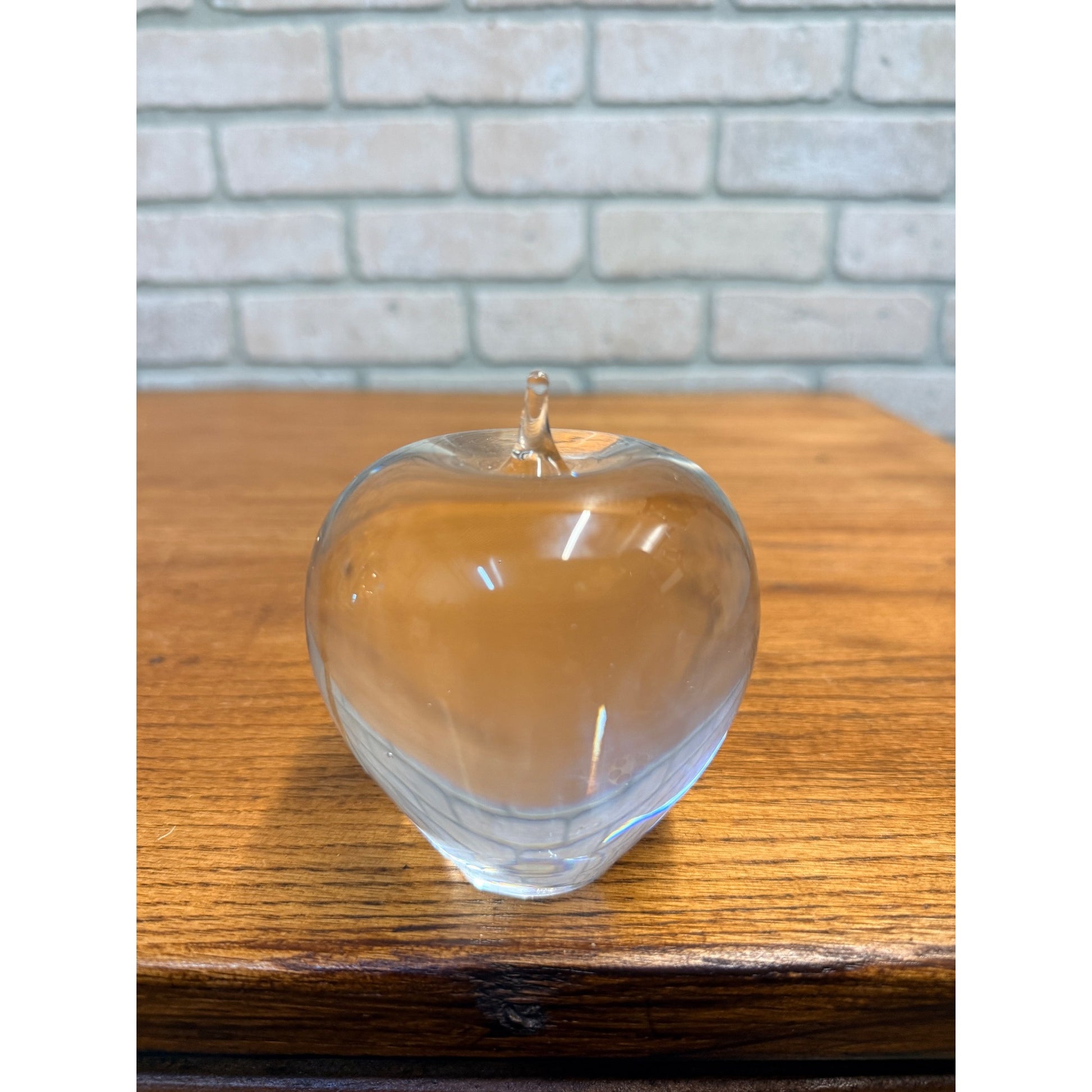 Fine Studio Art Glass Apple Paperweight Figurine Clear Crystal Fruit Larson