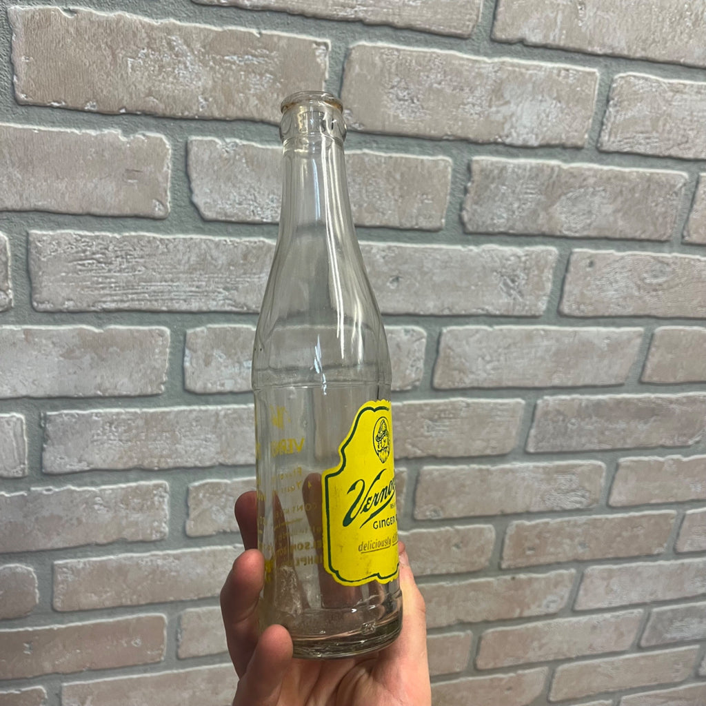 VERNOR'S GINGER ALE SODA BOTTLE~ELSONS BOTTLING WORKS ISHPEMING MI