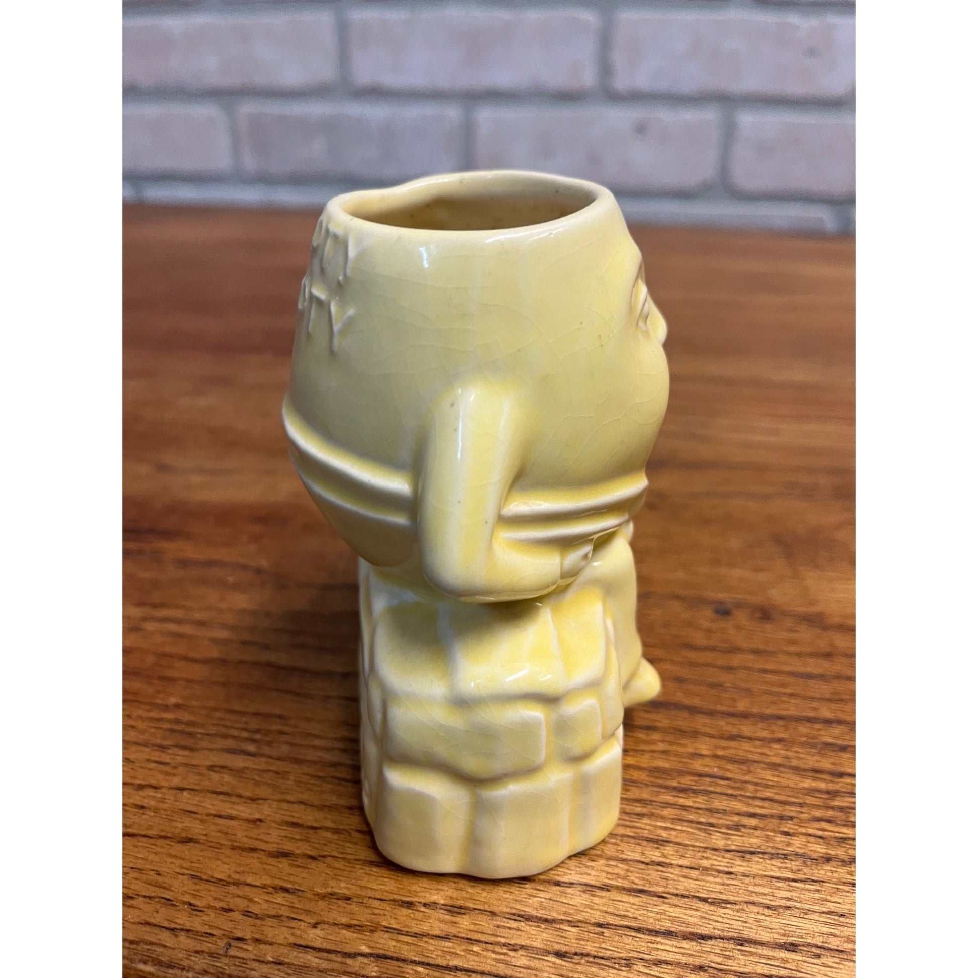 Vintage McCoy Ceramic Pottery Humpty Dumpty USA Yellow Planter Nursery Rhyme Egg