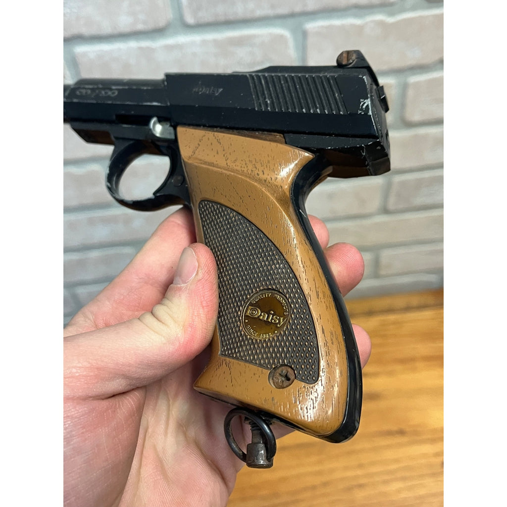 Vintage Daisy C02 200 BB Gun - Untested