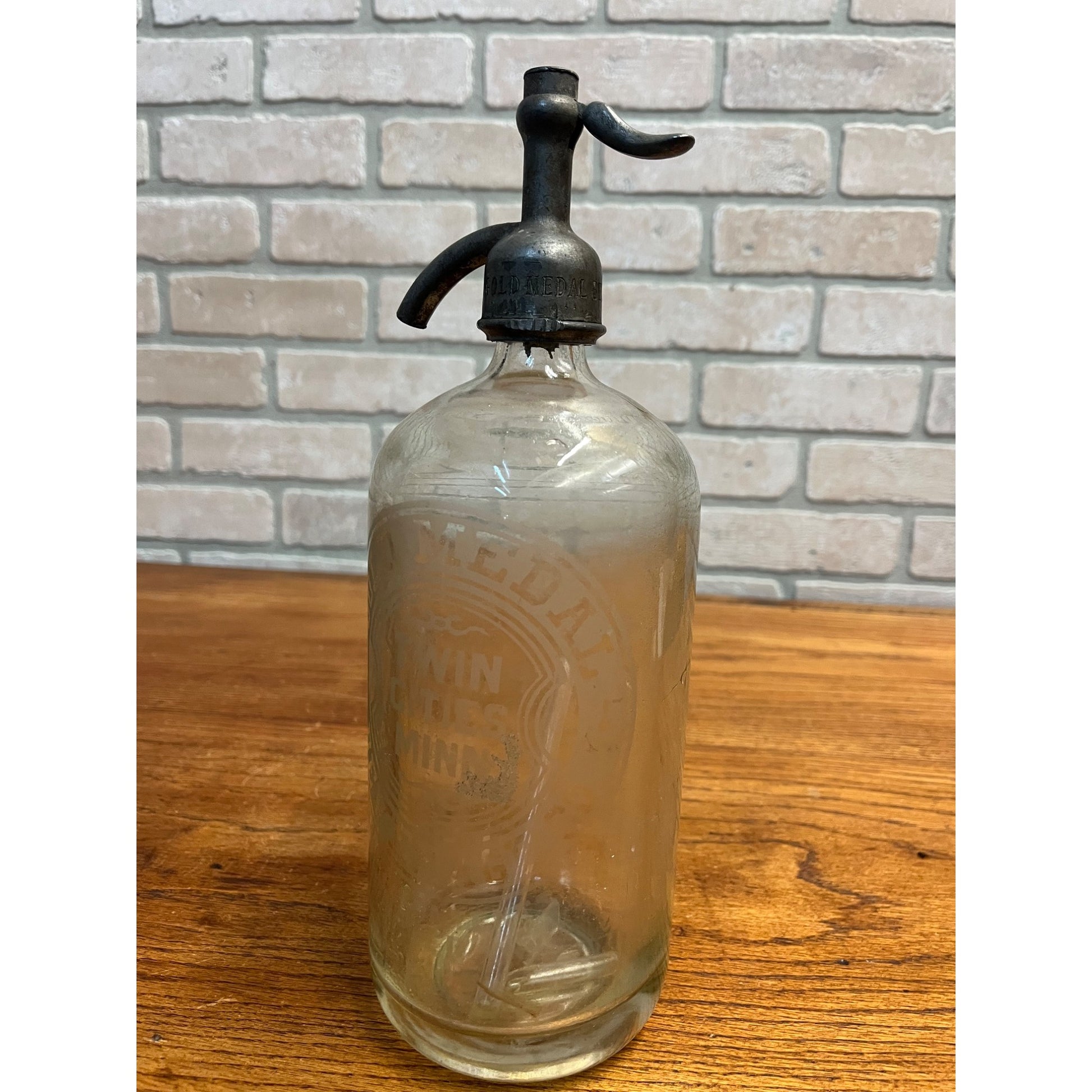 Vintage Gold Medal Beverage Co. Soda Seltzer Bottle Etched Twin Cities MN