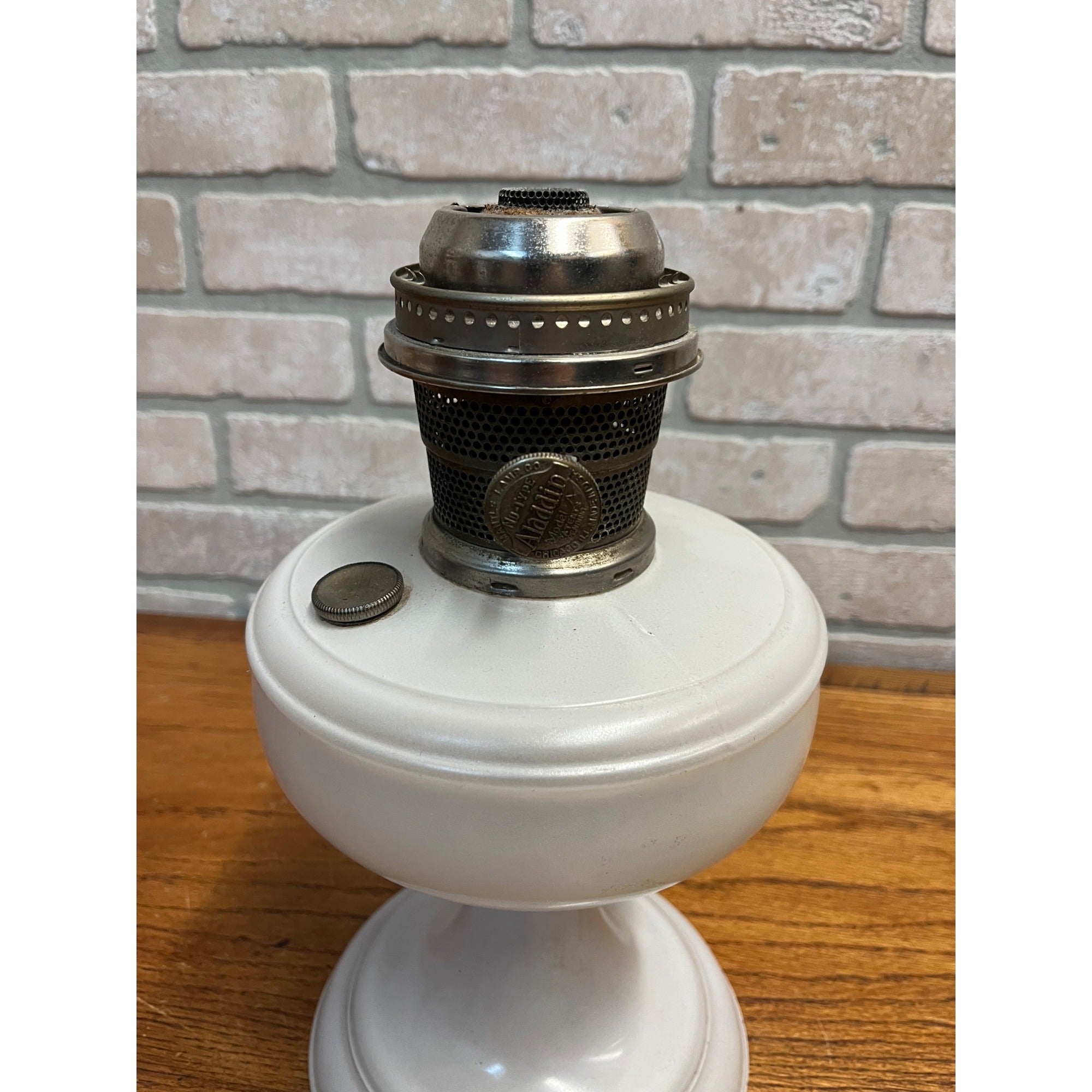 Aladdin White Venetian Glass Oil Lamp w/ NuType Model B Burner