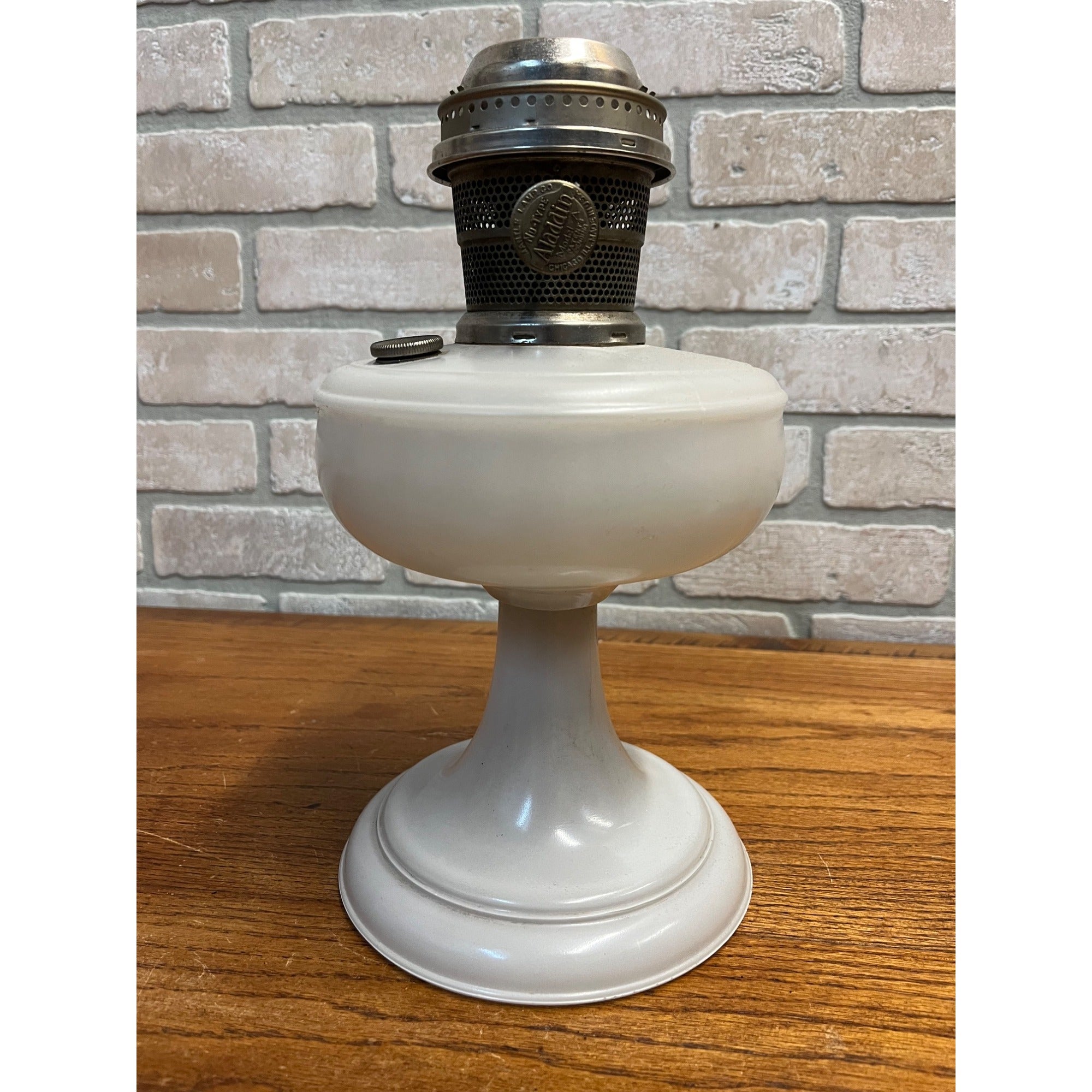 Aladdin White Venetian Glass Oil Lamp w/ NuType Model B Burner