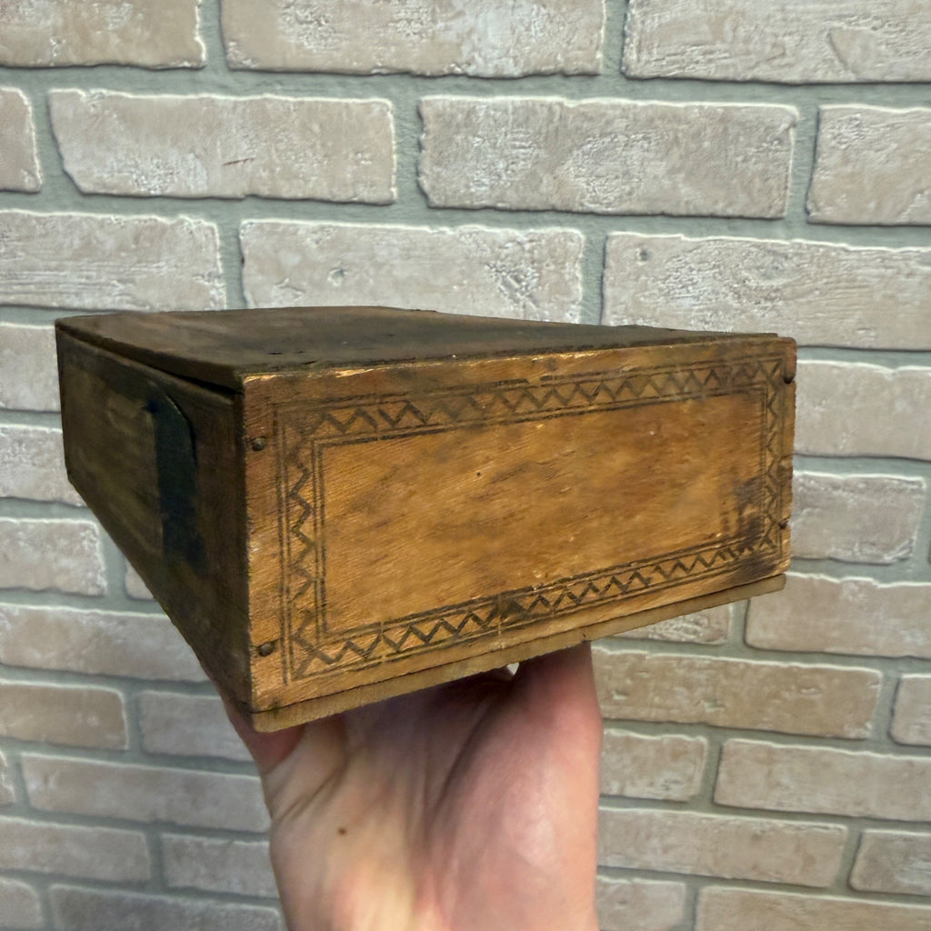 RARE Vintage Early 1900s E.C. Rutz Nobby Crooks Wooden Cigar Box Ripon Wisconsin