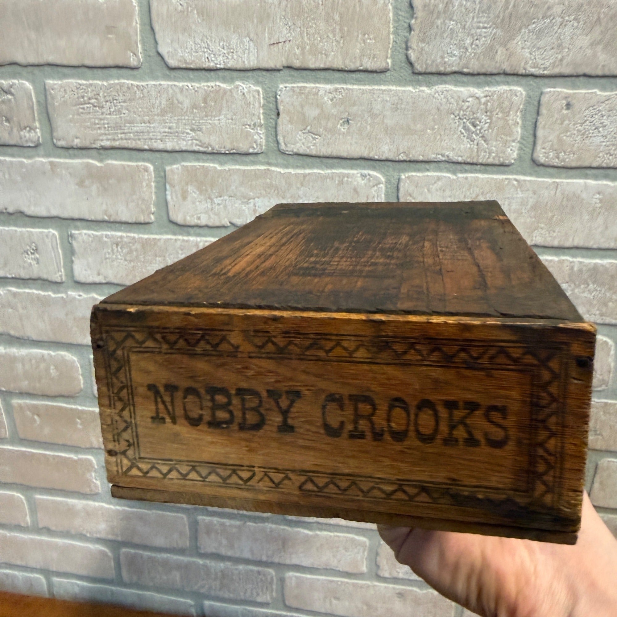 RARE Vintage Early 1900s E.C. Rutz Nobby Crooks Wooden Cigar Box Ripon Wisconsin