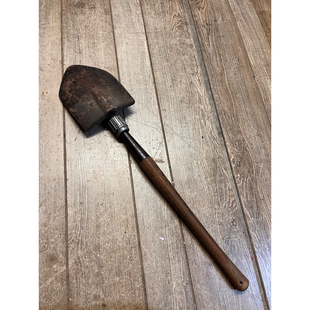 WW2 1945 Dated Ames WWII US Army Folding Shovel Entrenching Tool