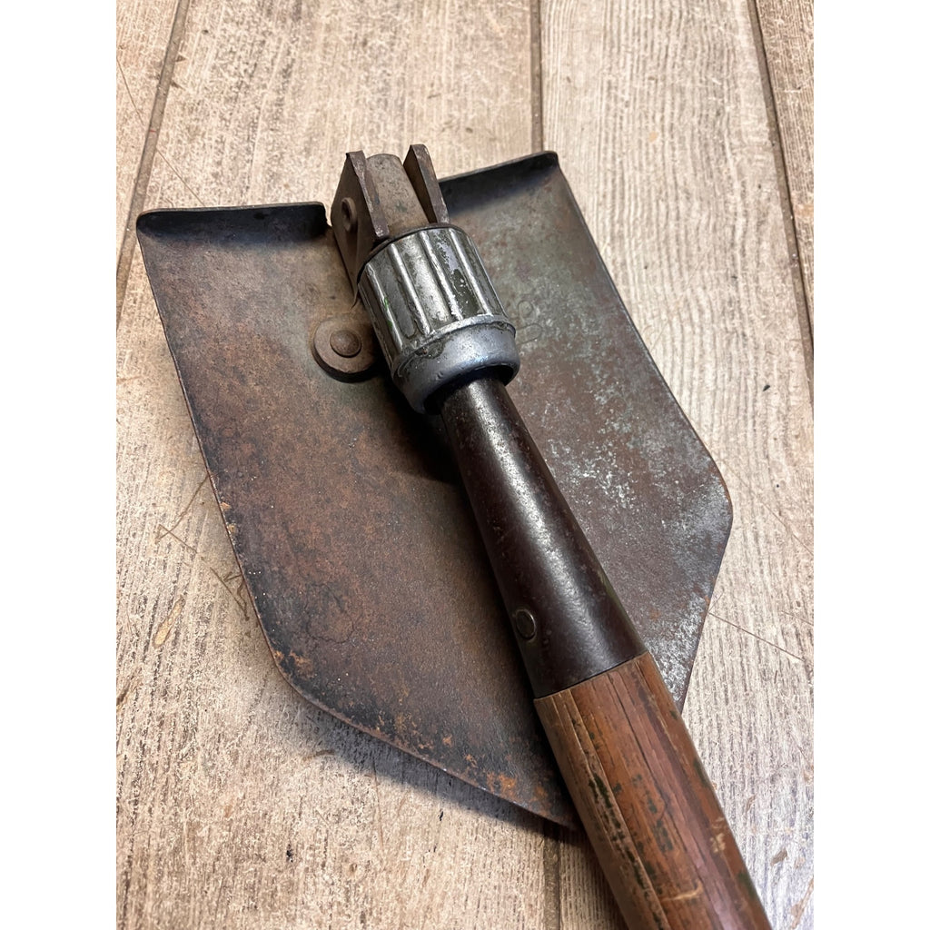 WW2 1945 Dated Ames WWII US Army Folding Shovel Entrenching Tool