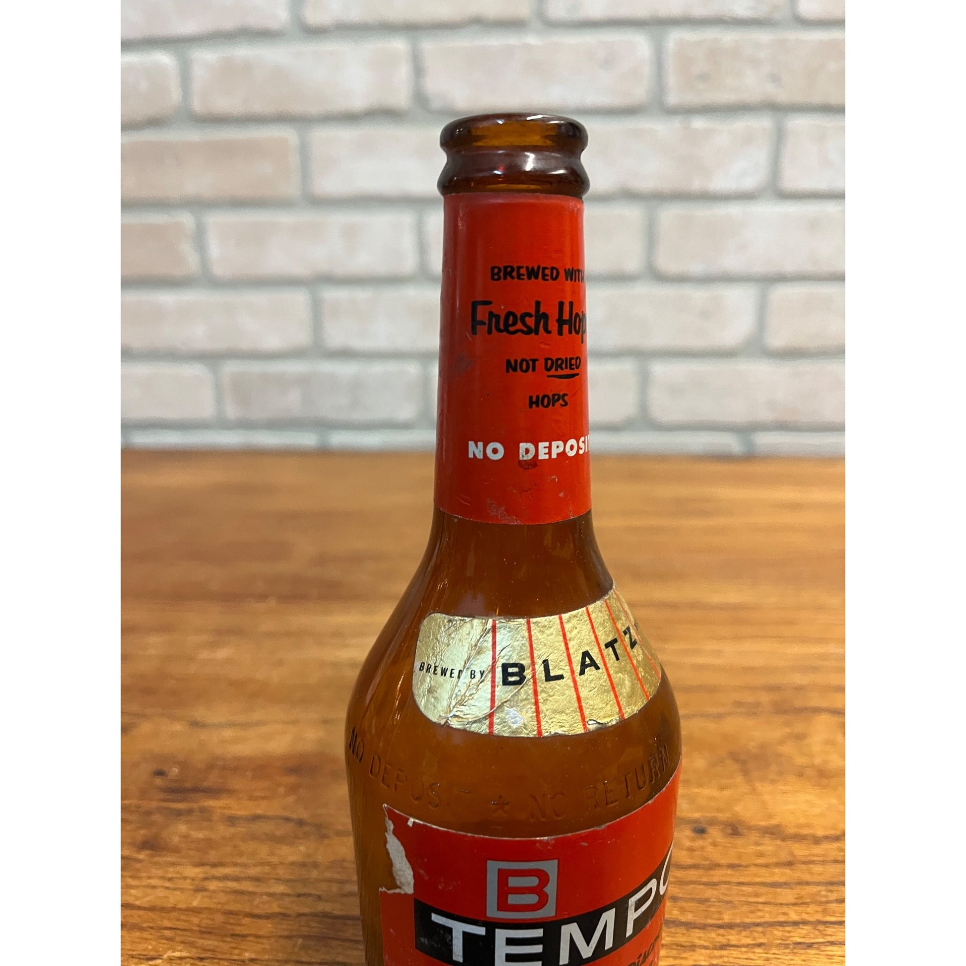 Vintage 1955 Blatz Tempo Fresh Hops Beer Paper Label Bottle Milwaukee, Wis 12oz