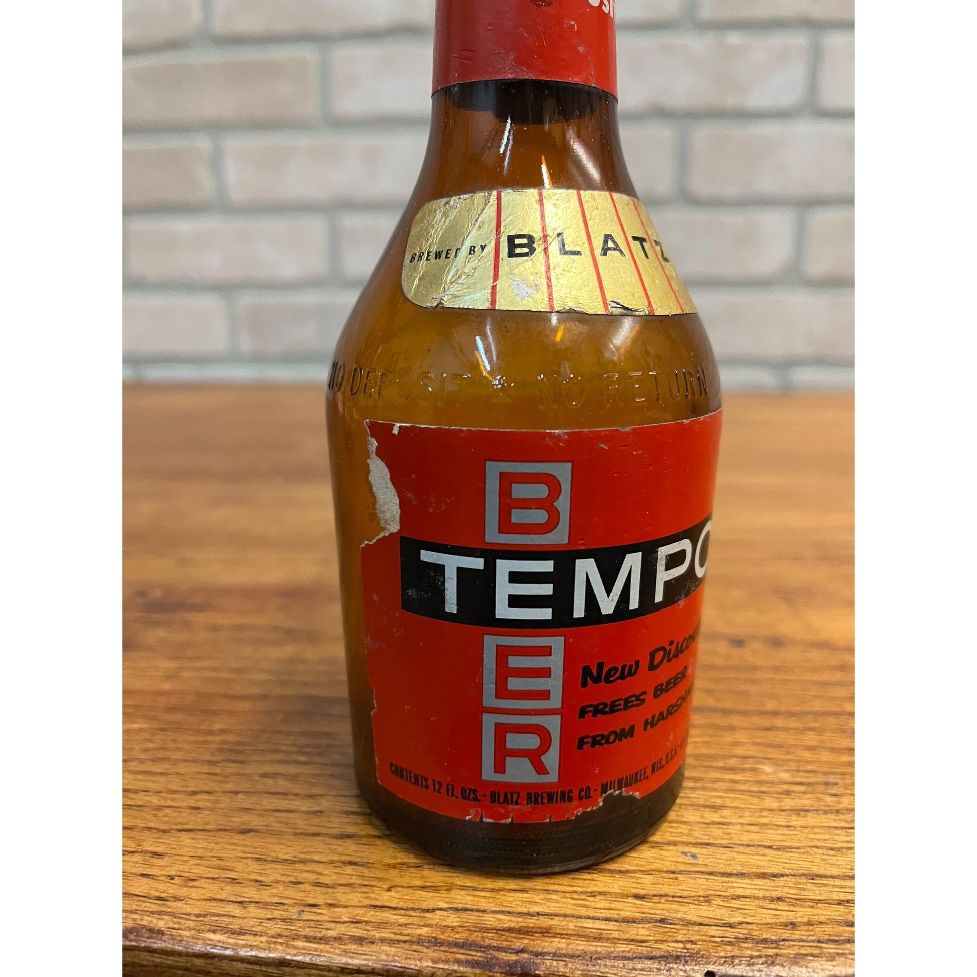 Vintage 1955 Blatz Tempo Fresh Hops Beer Paper Label Bottle Milwaukee, Wis 12oz