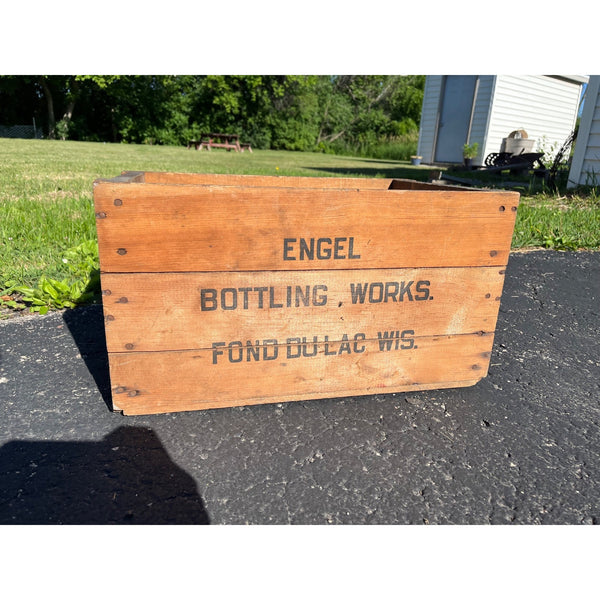 Vintage Engel Bottling Works Fond du Lac WI Wooden Soda Bottle Crate Advertising