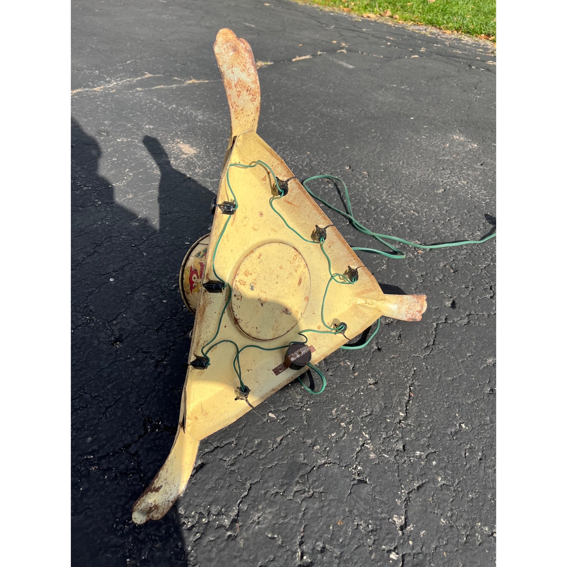 Vintage Metal Noma Electric Light Up Christmas Tree Stand Painted Santa - Works!