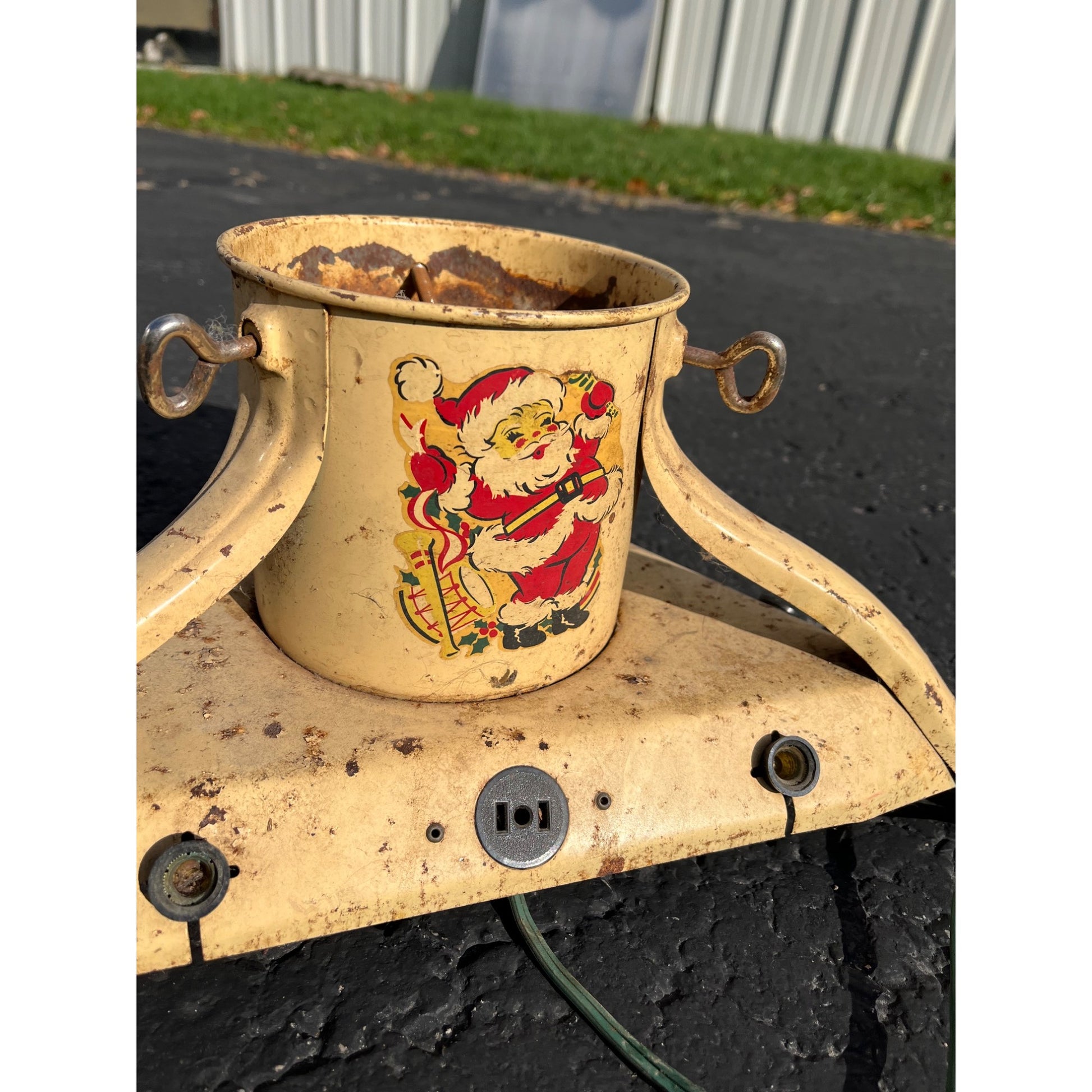 Vintage Metal Noma Electric Light Up Christmas Tree Stand Painted Santa - Works!