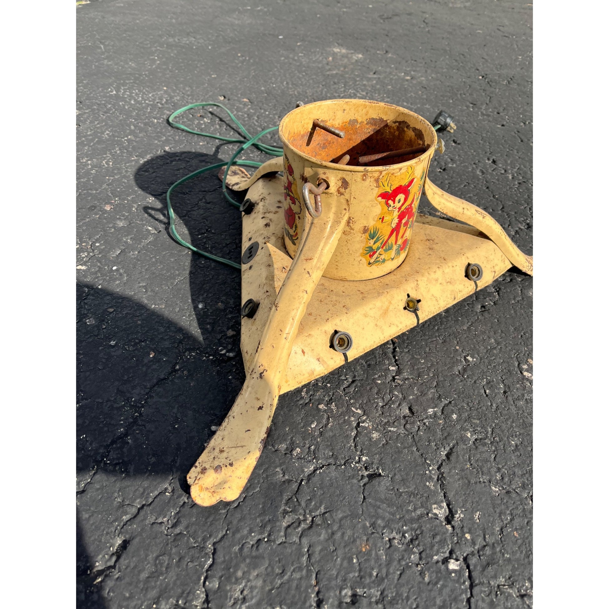 Vintage Metal Noma Electric Light Up Christmas Tree Stand Painted Santa - Works!