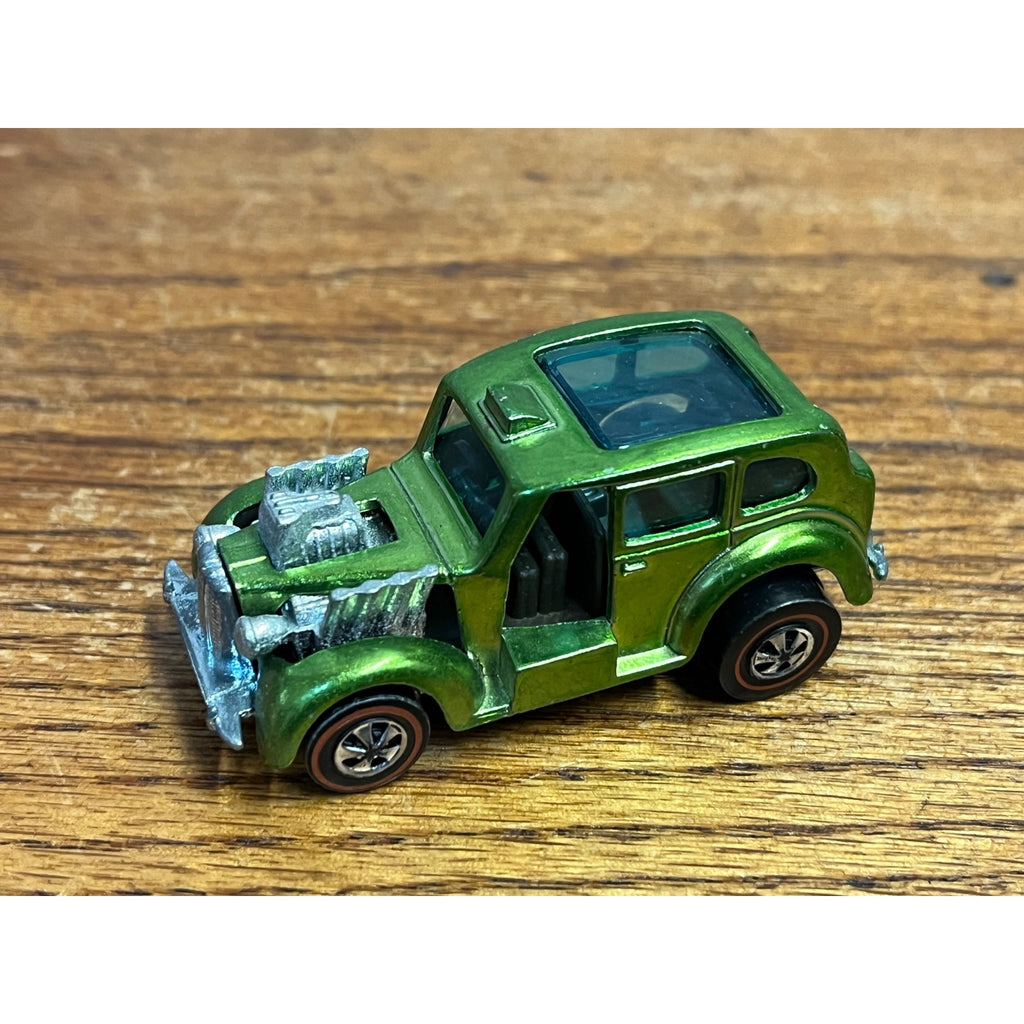 Vintage Hot Wheels Redline 1970 Cockney Cab Green -- NEAR MINT