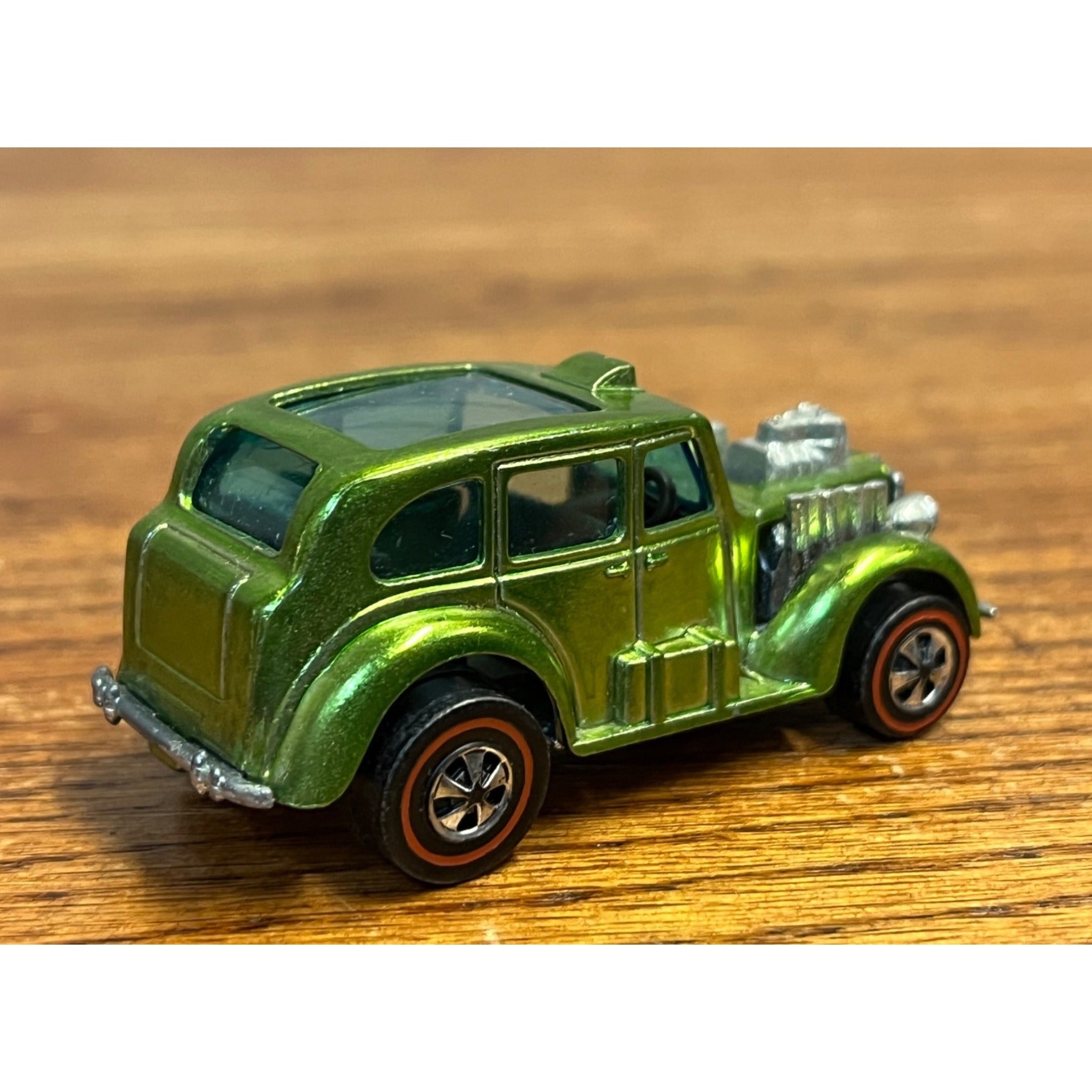 Vintage Hot Wheels Redline 1970 Cockney Cab Green -- NEAR MINT