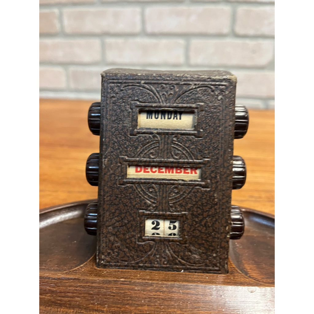 Vintage 1930s Perpetual Calendar Art Deco Pen Holder Desk Organizer Wood Base