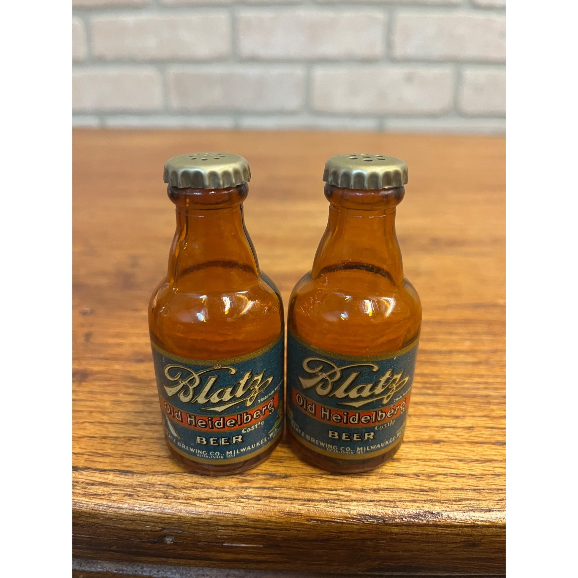 Vintage Blatz Old Heidelberg Mini Beer Bottles Salt and Pepper Shakers Milwaukee
