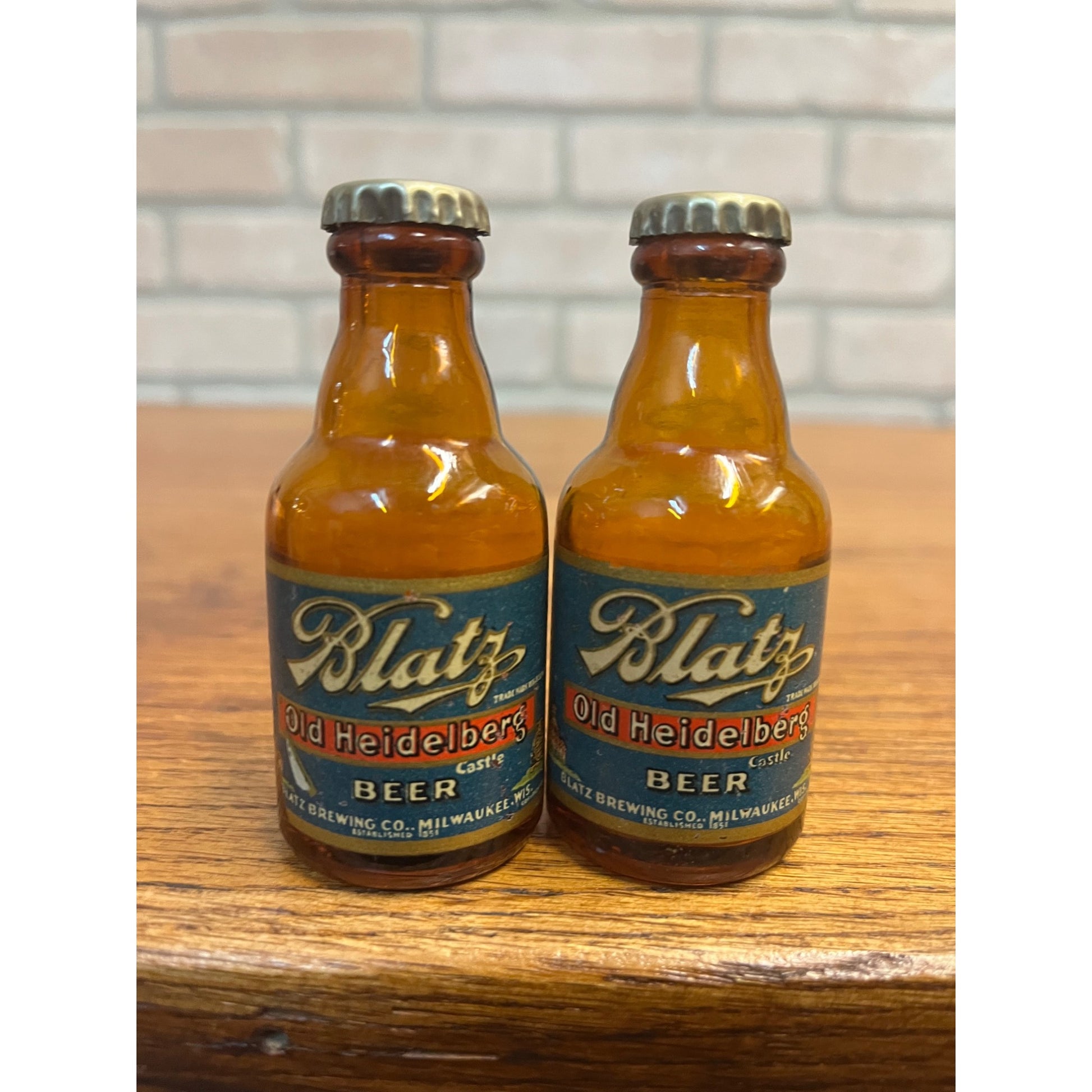 Vintage Blatz Old Heidelberg Mini Beer Bottles Salt and Pepper Shakers Milwaukee