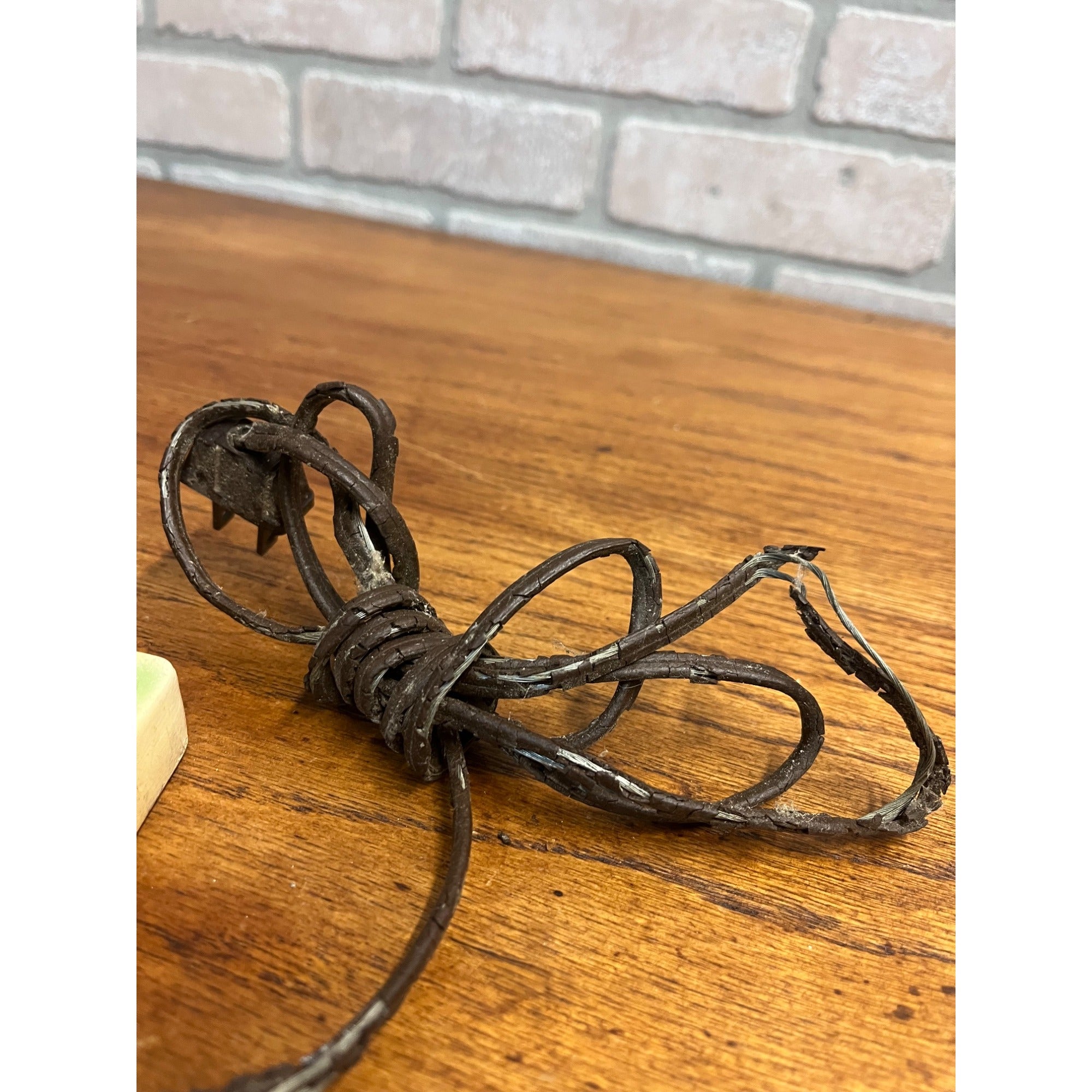 Vintage 1940s Table Lamp 11" Chalkware Girl Child w/ Bonnet & Flower Basket