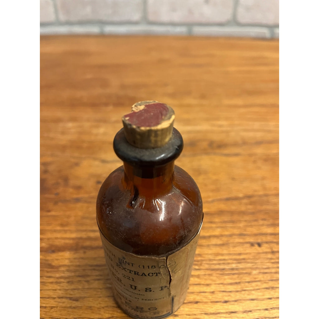 Vintage 1930s Hedberg Drug Store Menasha Wis WI Label Medicin Apothecary Bottle