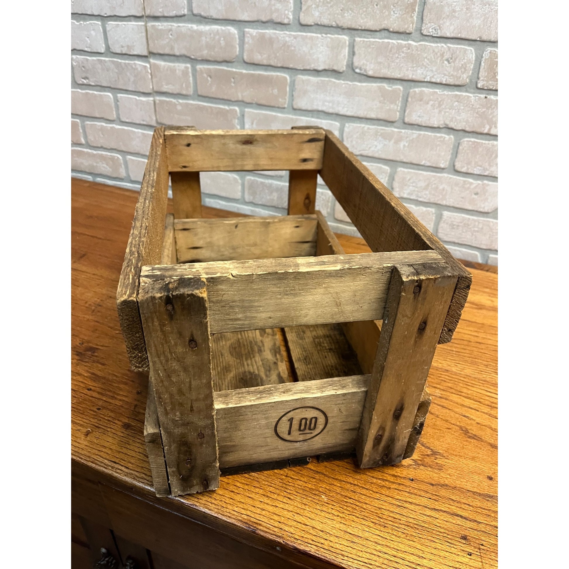 Vintage 1940s Milwaukee Beverage Co. Wooden Crate Soda Bottle Carrier Box Wis WI