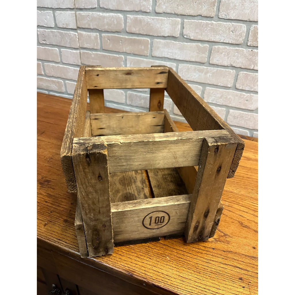 Vintage 1940s Milwaukee Beverage Co. Wooden Crate Soda Bottle Carrier Box Wis WI