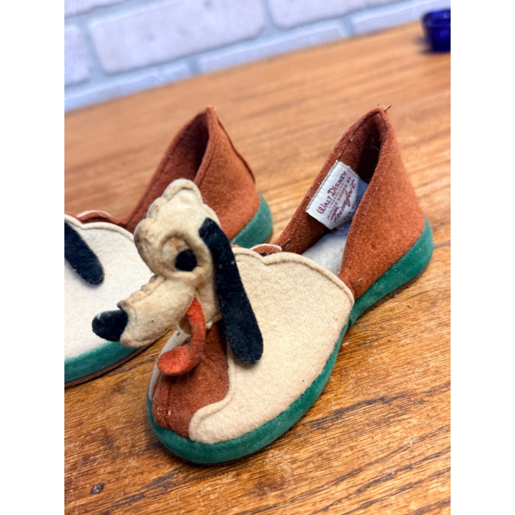 Vintage 1940s Walt Disney Pluto Size 4 Trimfoot Felt Childrens House Shoes