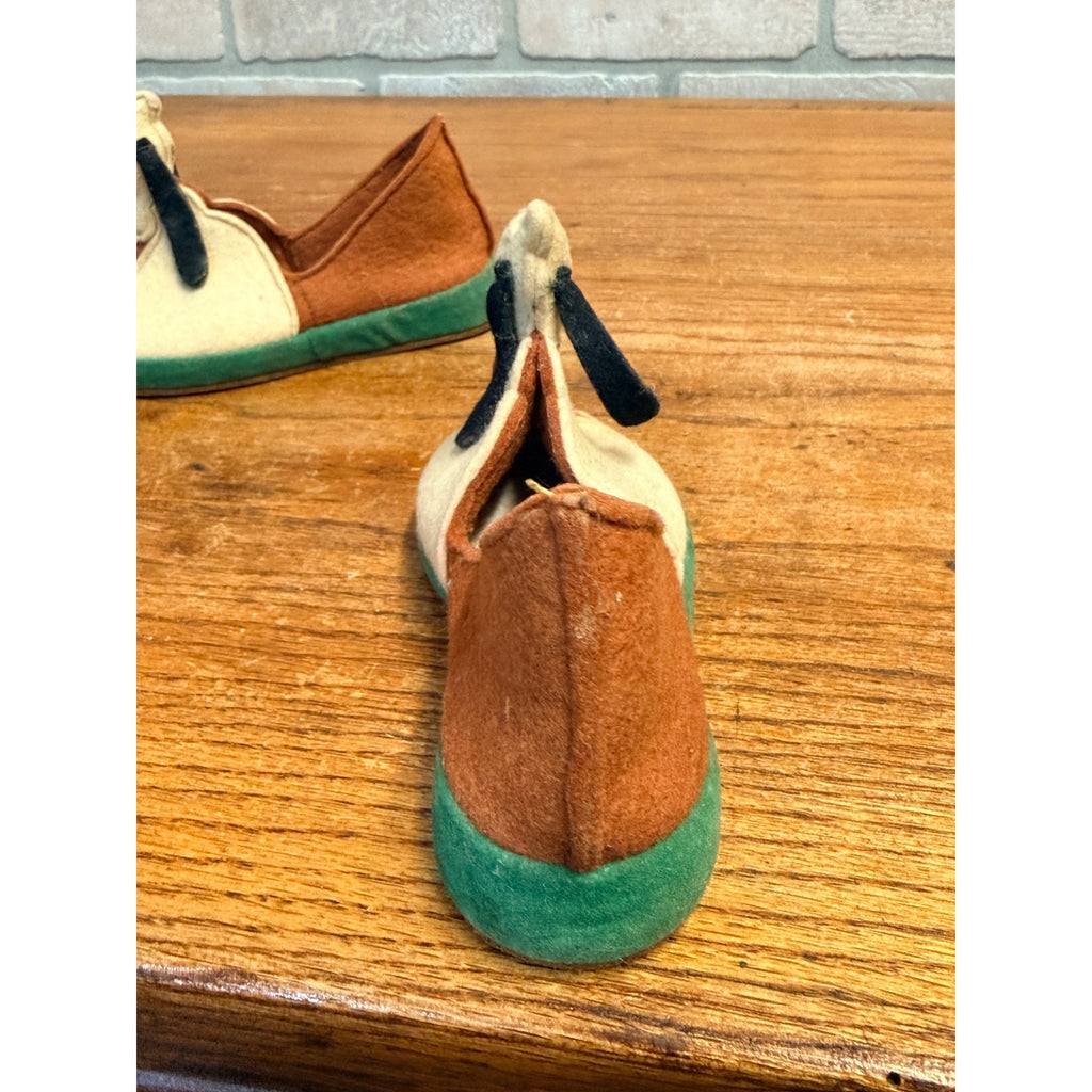Vintage 1940s Walt Disney Pluto Size 4 Trimfoot Felt Childrens House Shoes