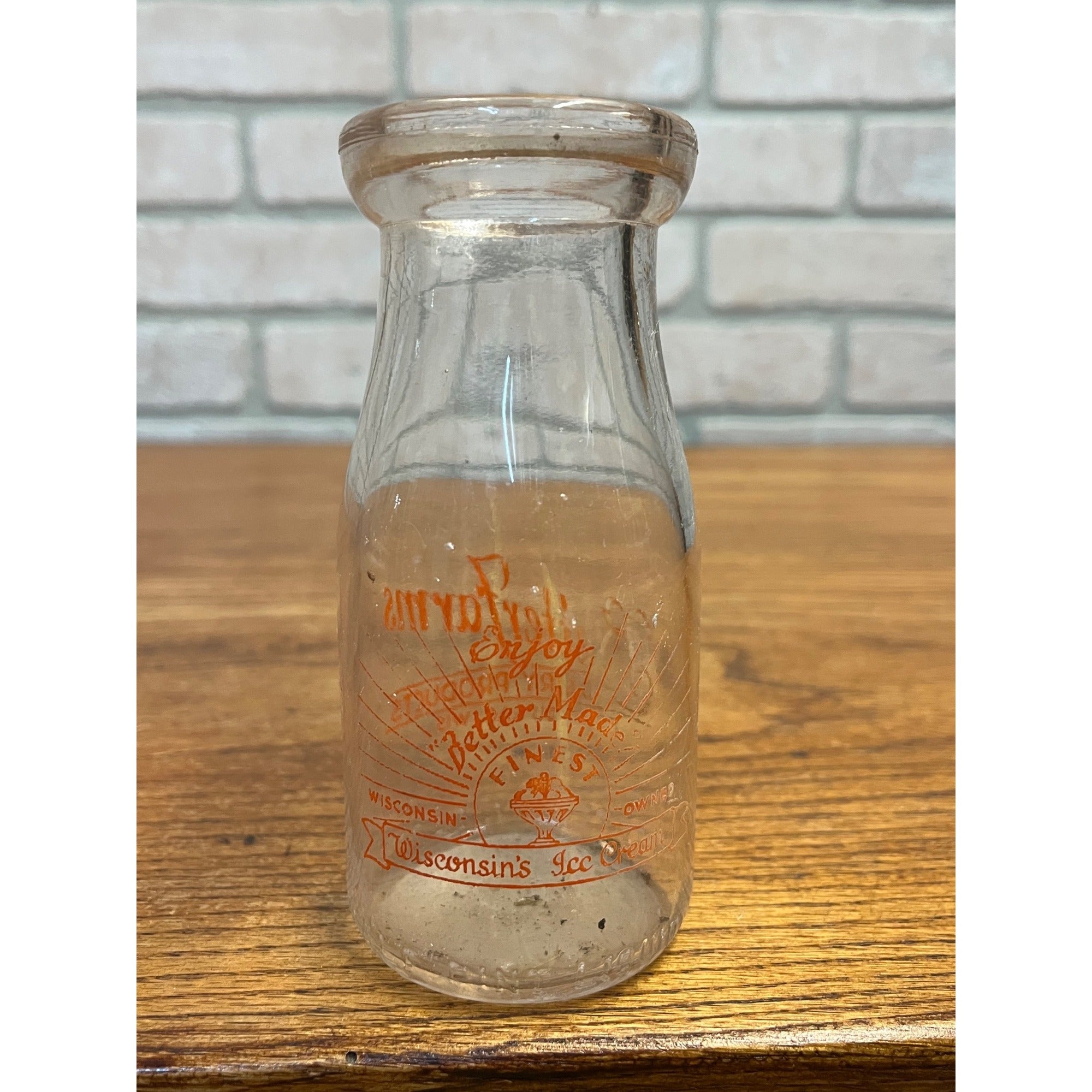 Vintage Better Farms Half Pint Milk Bottle Fond du Lac Wis WI Wisconsin