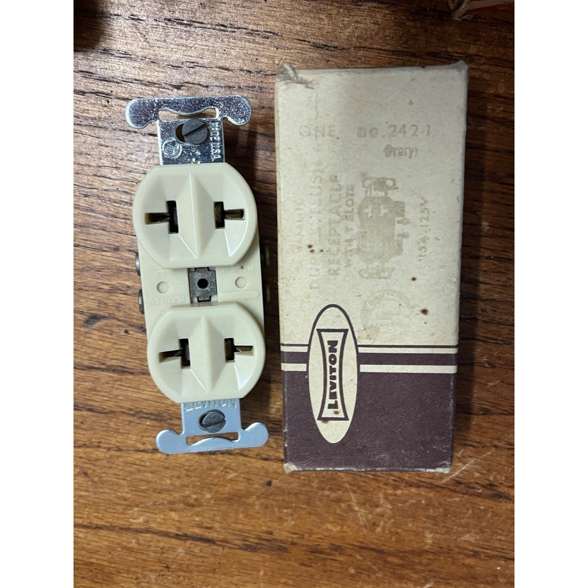 Vintage Electrical Hardware Lot NOS Duplex Outlets Switches Bakelite Plate USA