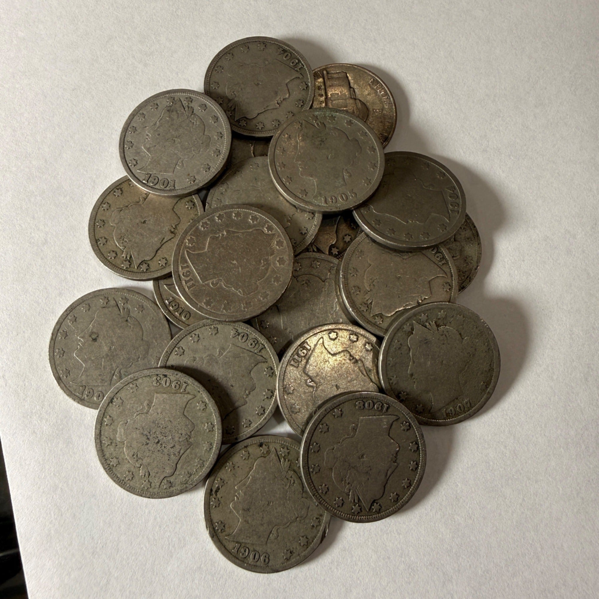 Liberty Nickel V Victory Nickel 5 Cents US Mint Common Dates Coin