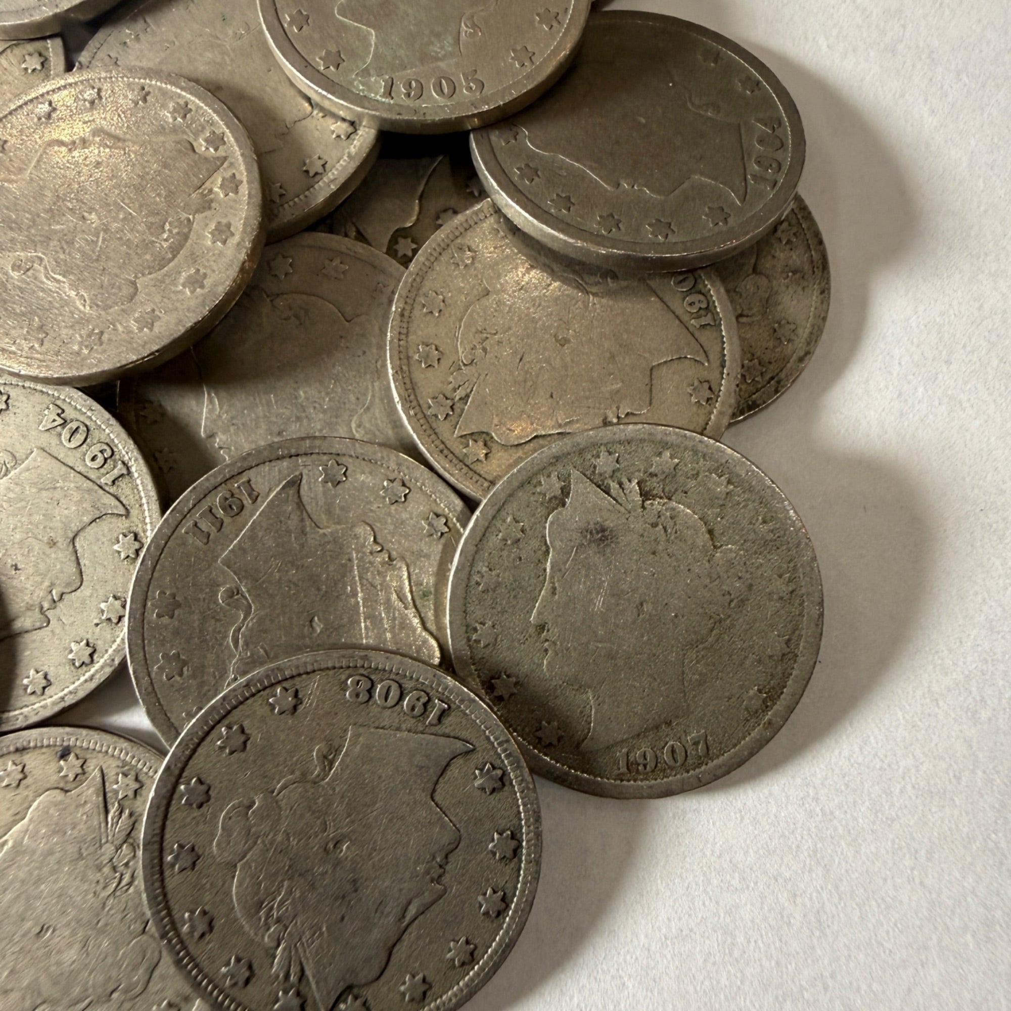 Liberty Nickel V Victory Nickel 5 Cents US Mint Common Dates Coin