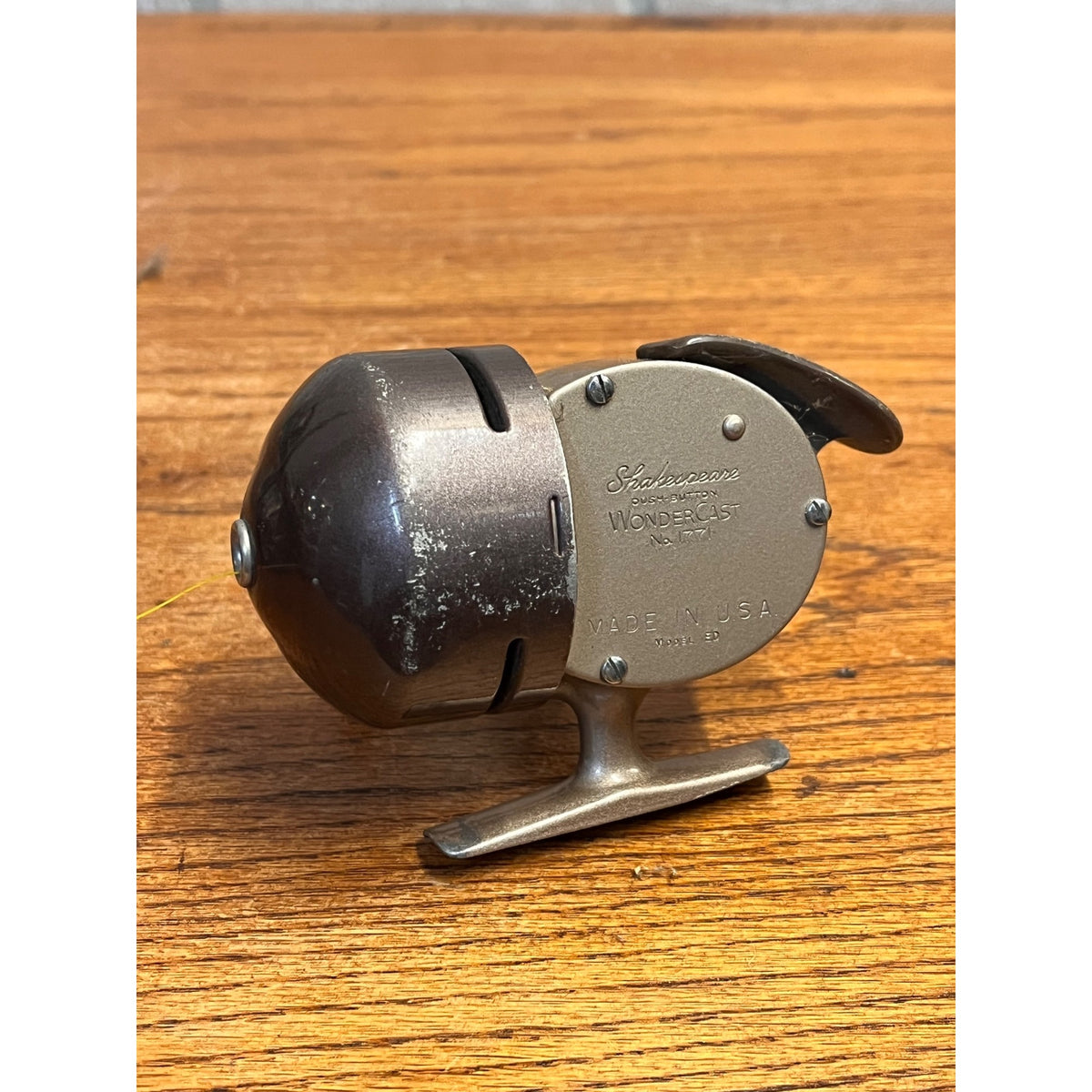 Shakespeare WonderCast 1771 ED Vintage Spincasting Fishing Reel, Brown