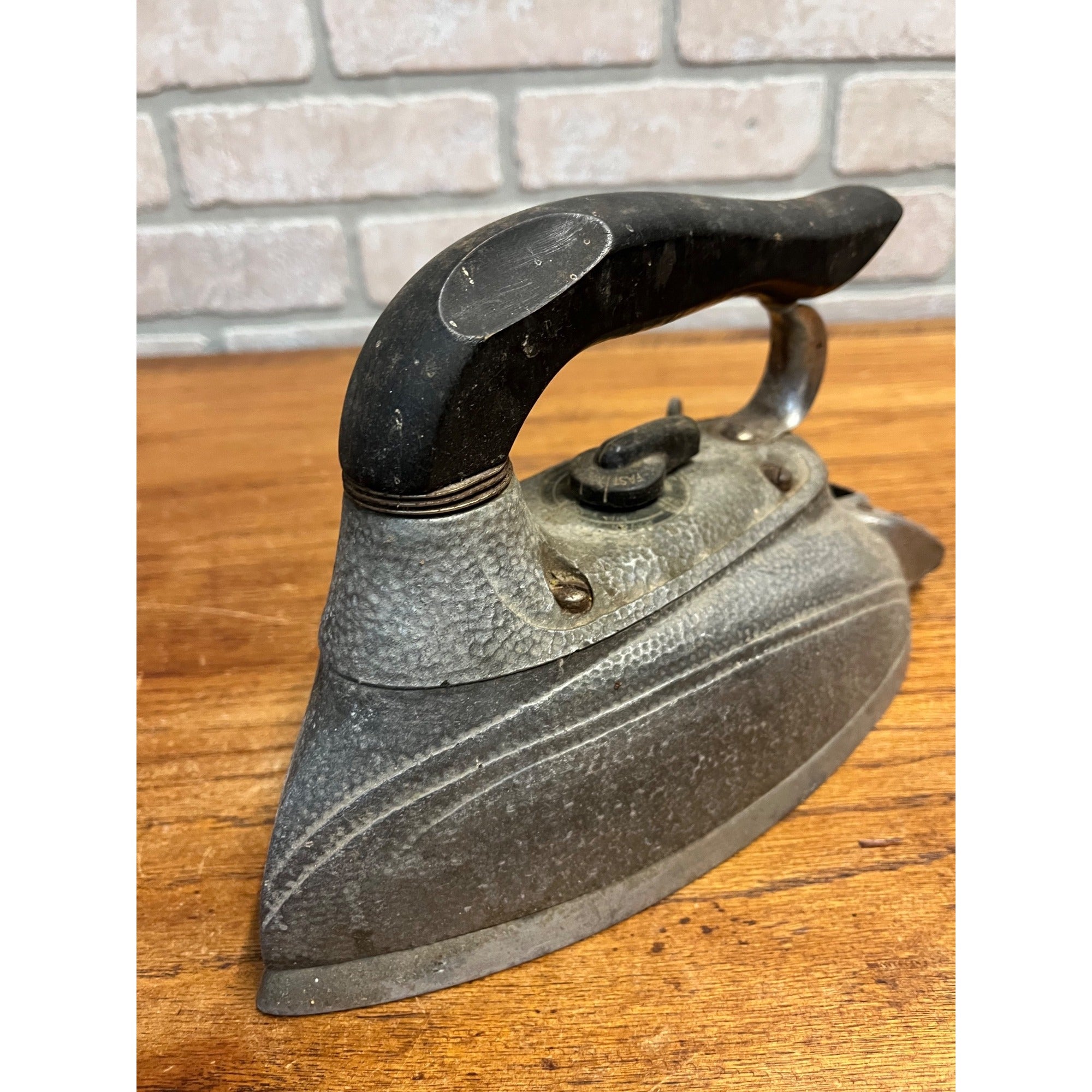 Vintage 1950s Steam-O-Matic B-300 Steam Iron Waverly Tool Co. Art Deco Design