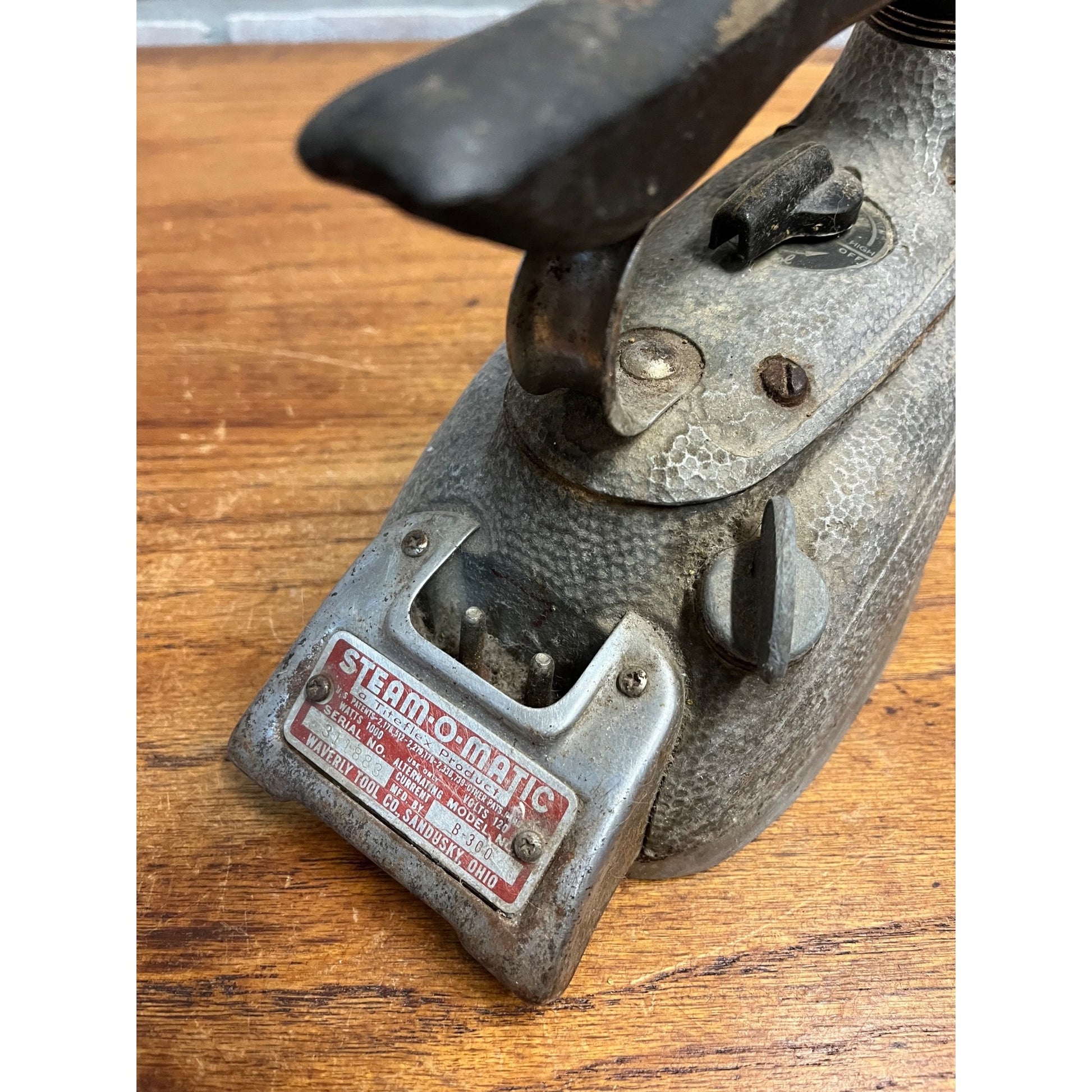 Vintage 1950s Steam-O-Matic B-300 Steam Iron Waverly Tool Co. Art Deco Design