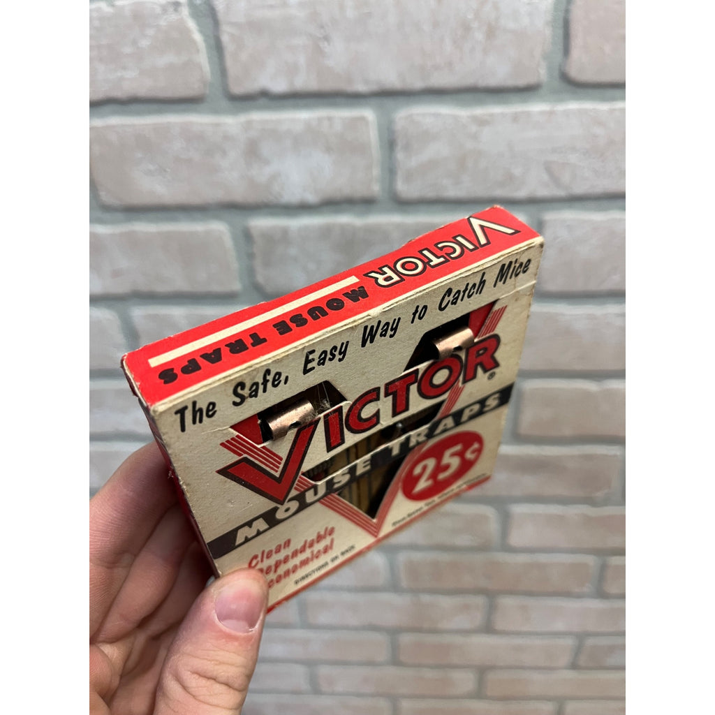 Vintage 1955 Victor 2-Pack Mouse Traps 29 Box ATCO Animal Trap Co Lititz Pa