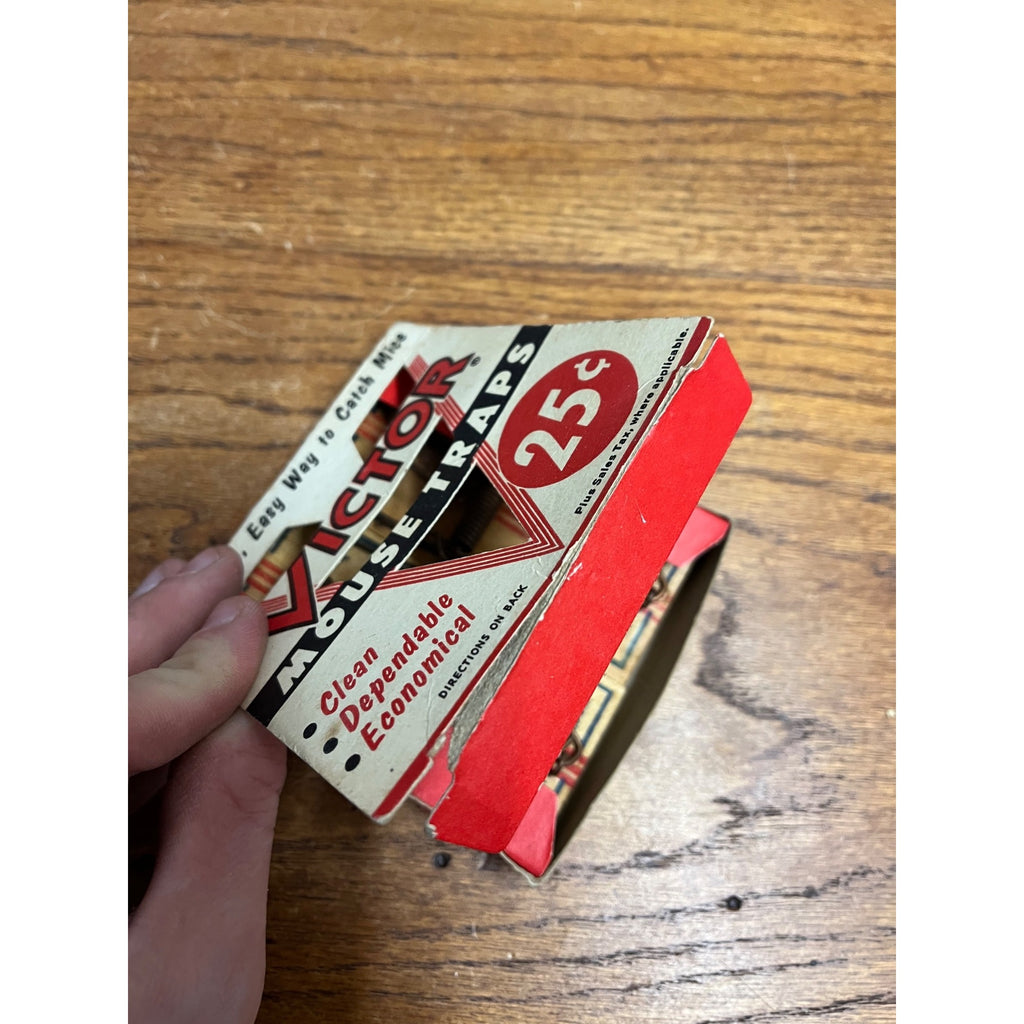 Vintage 1955 Victor 2-Pack Mouse Traps 29 Box ATCO Animal Trap Co Lititz Pa