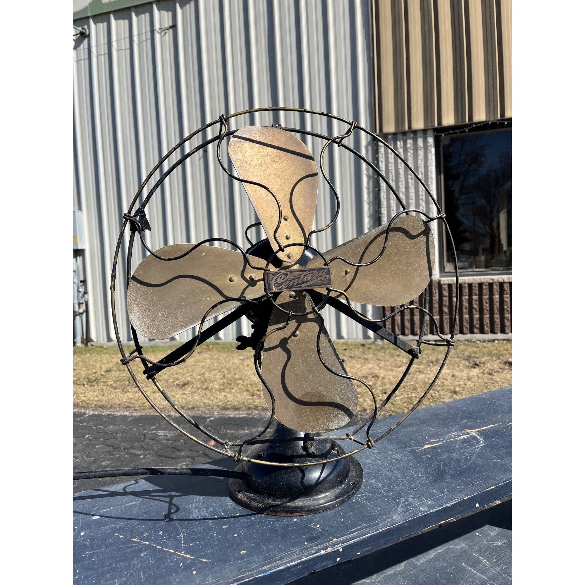 Antique 1914 Century model 154 Oscillating 16 in Electric Brass Fan
