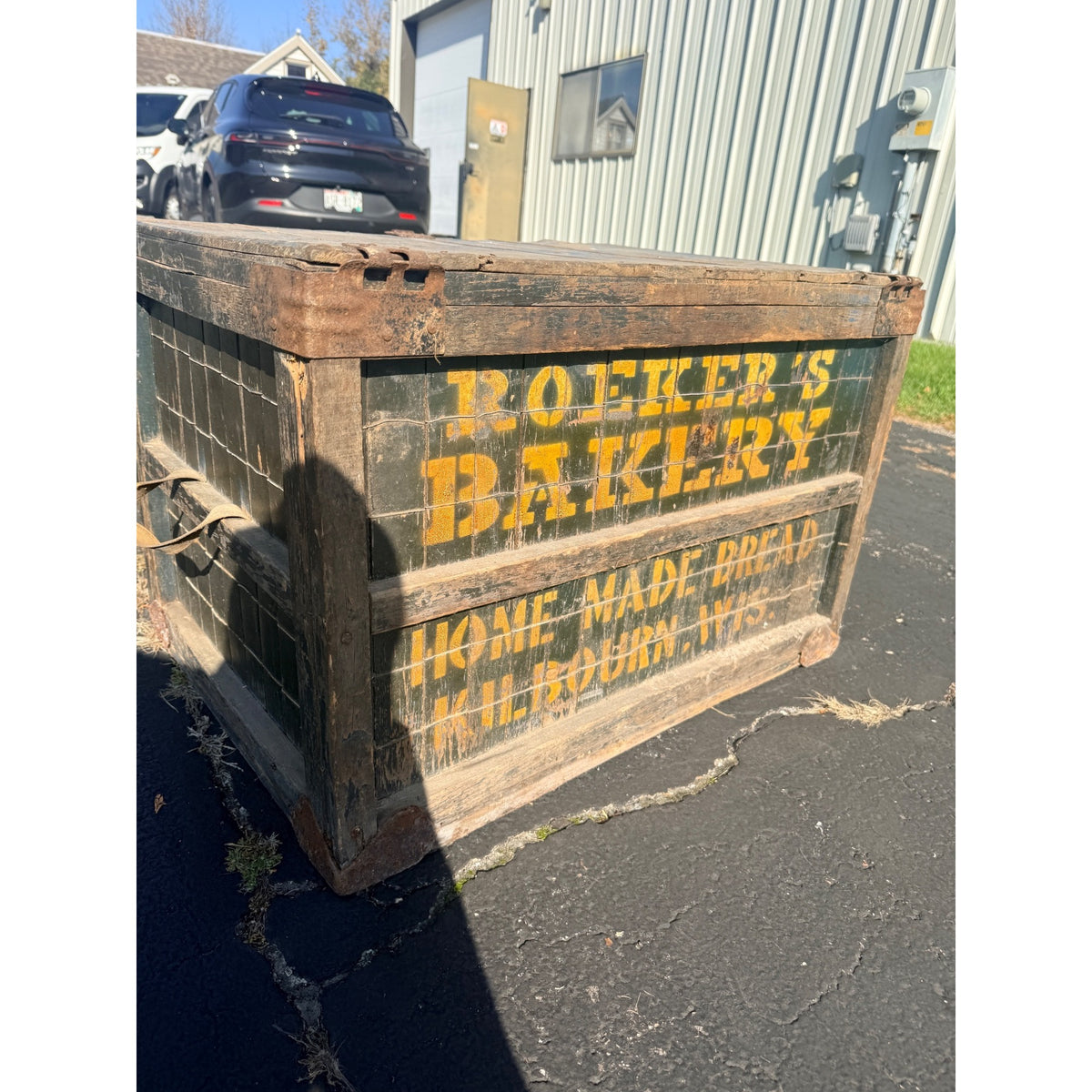 Vintage c1920s Roeker's Bakery Bread Crate Box Kilbourne Wisconsin Dells Advertising