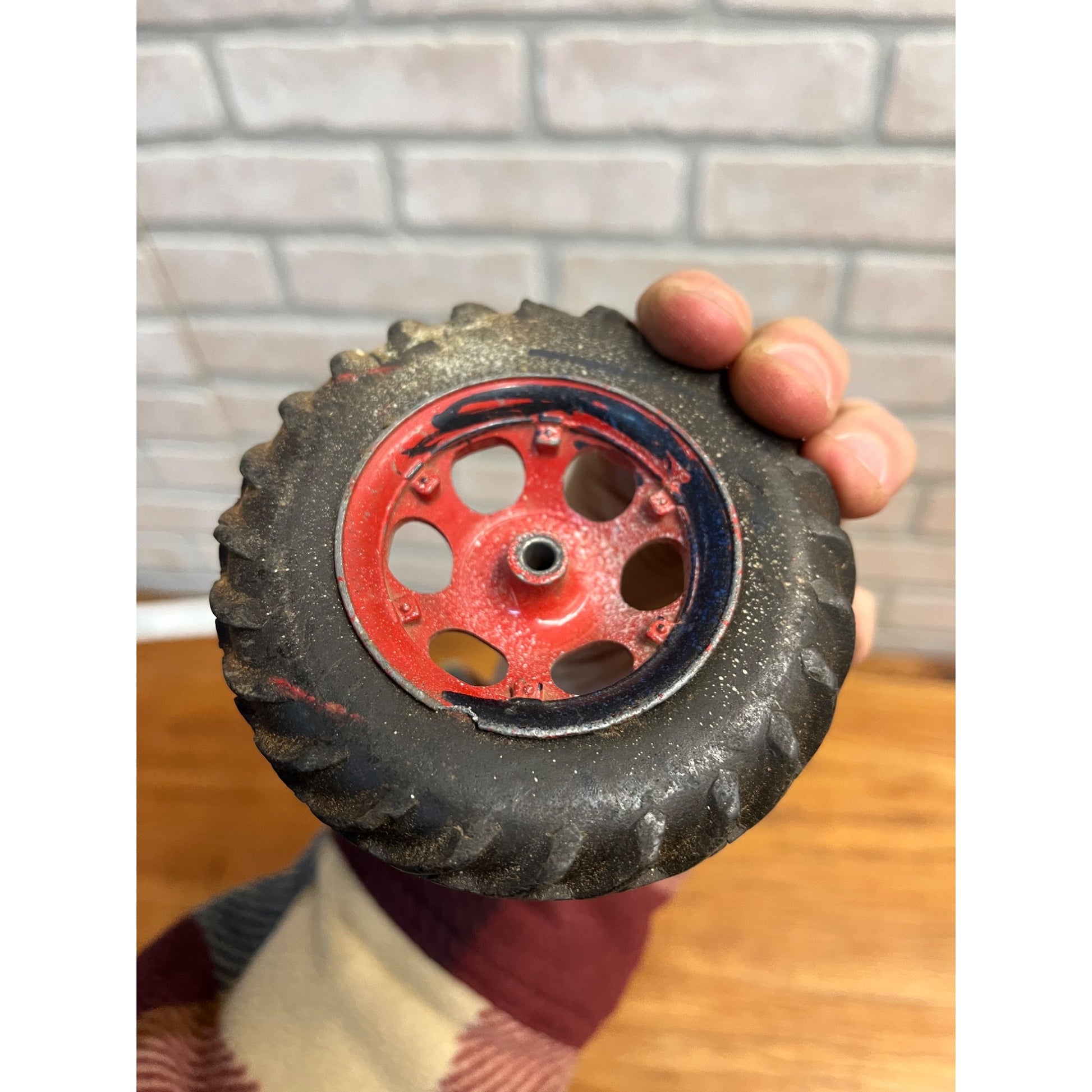 Vintage Hard Rubber & Metal Tractor Tires Toy Replacement Parts ERTL? 3.75" Dia