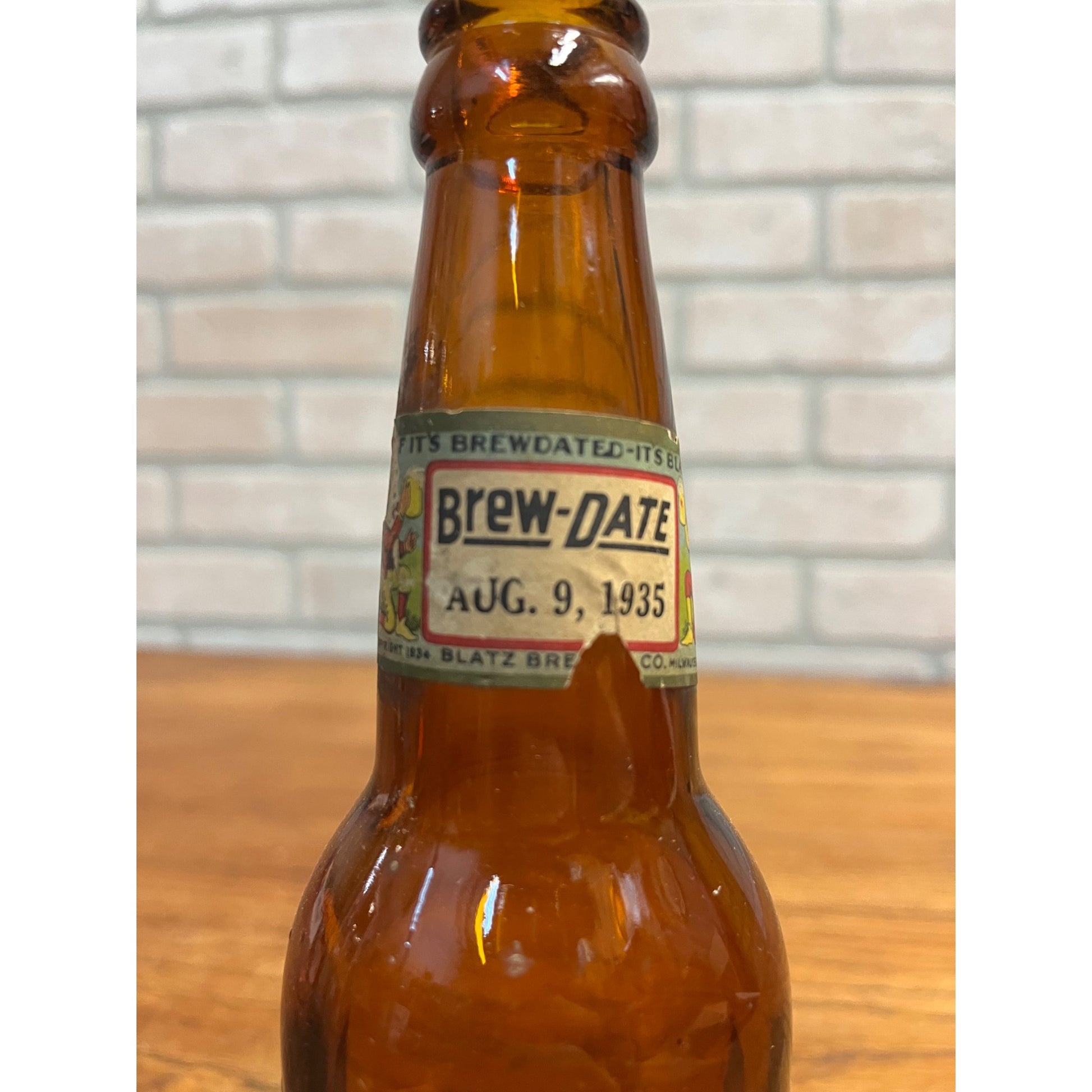 Vintage Blatz Old Heidelberg Castle IRTP Paper Label Bottle Milwaukee, Wis 12oz
