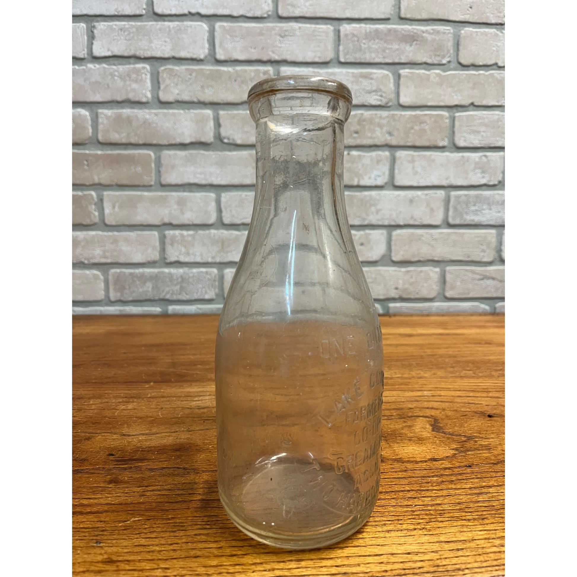 Vintage Lake County Farmers Co-Op Creamery Two Harbors Minnesota Milk Bottle Quart